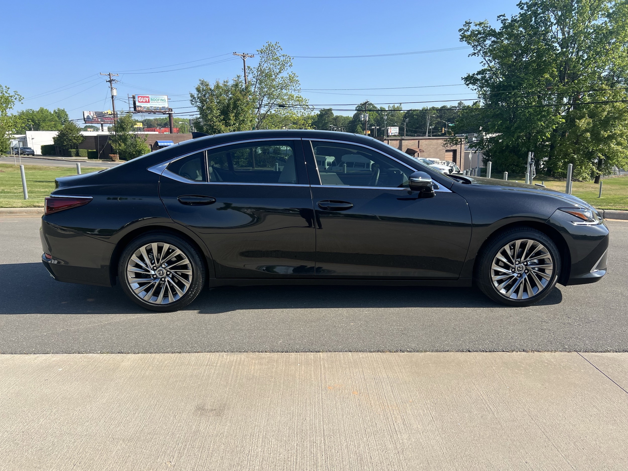 2025 LEXUS ES ES 350 Ultra Luxury photo 3