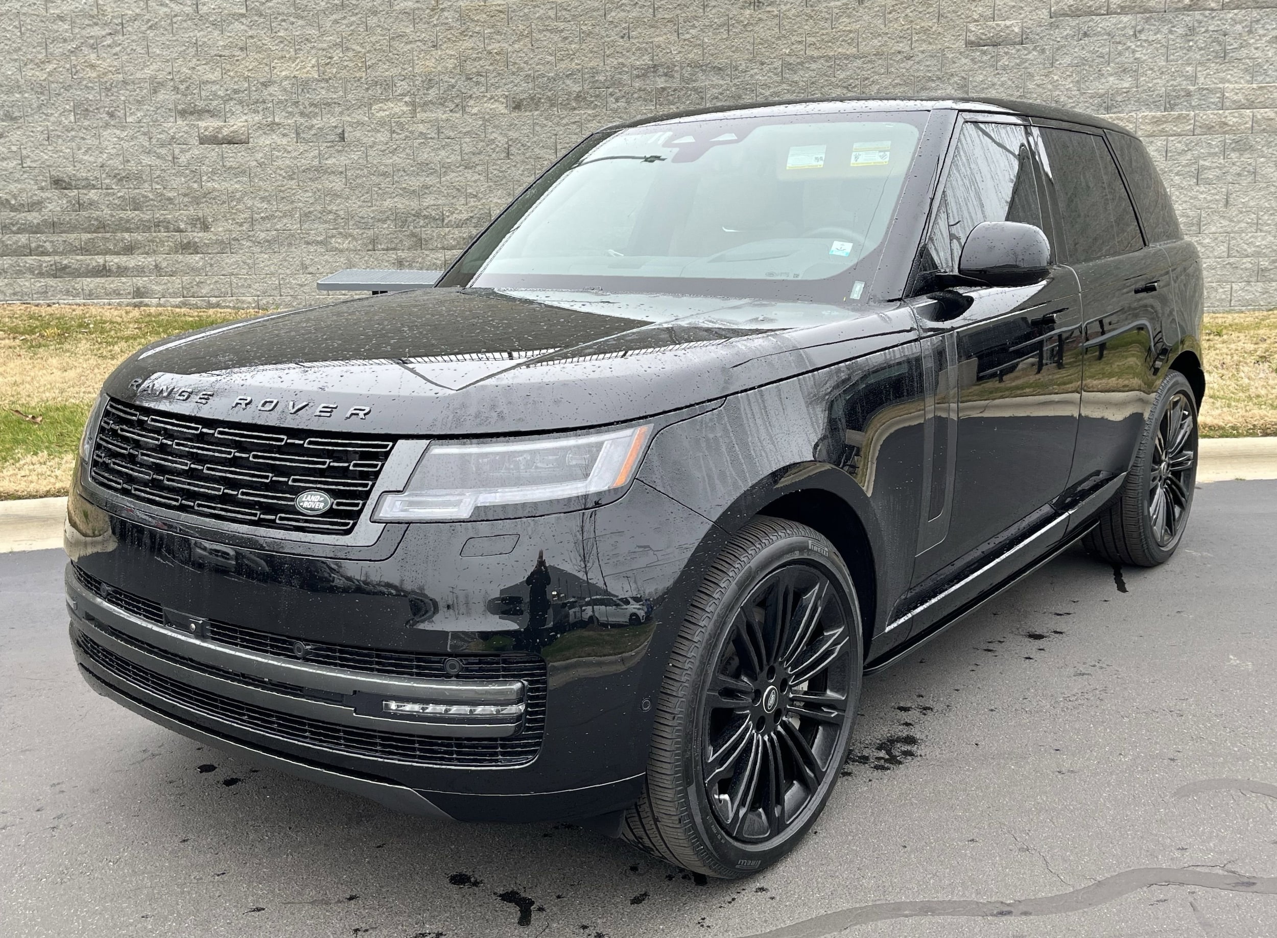 2025 Land Rover Range Rover SE