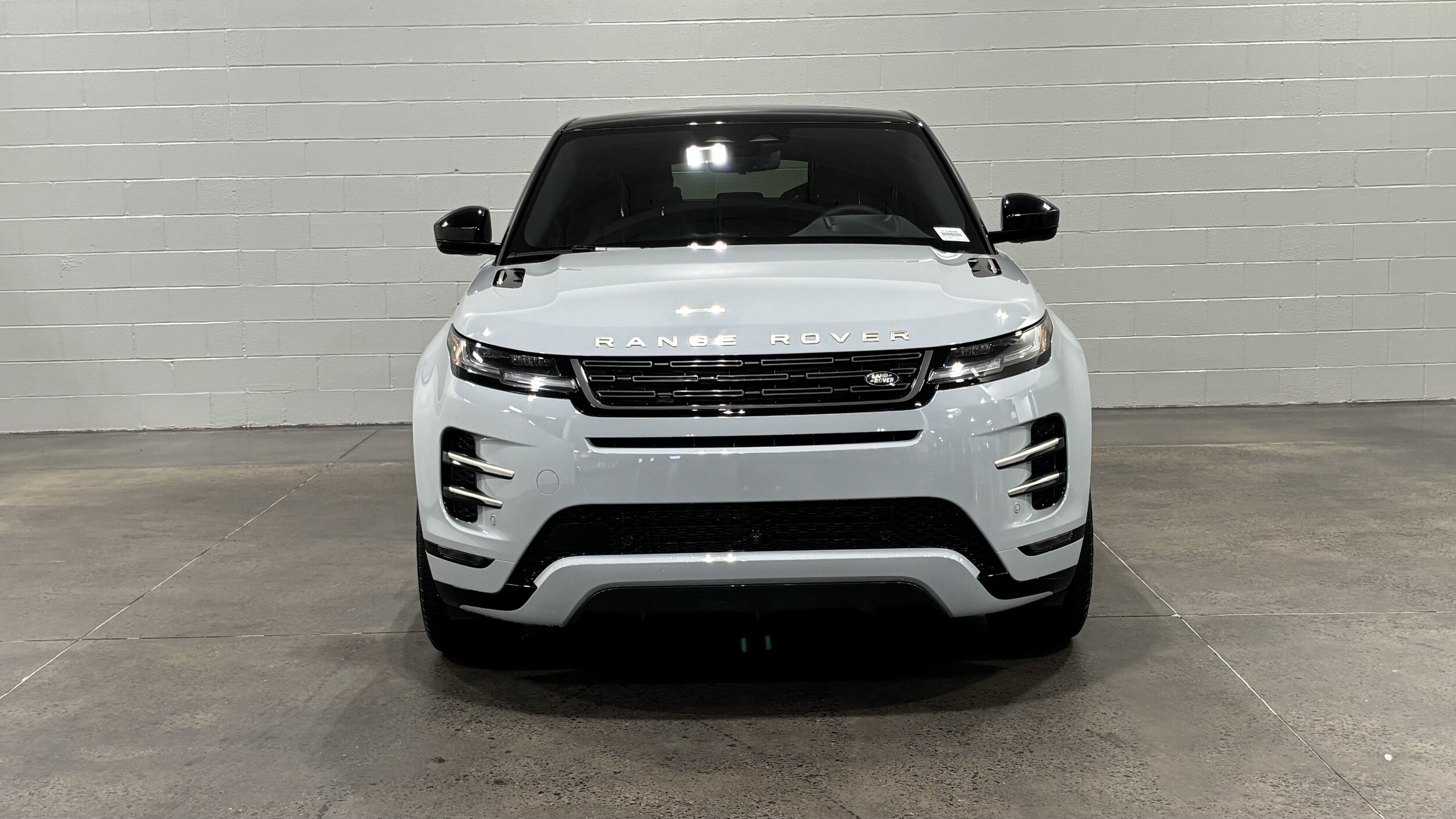 2026 Land Rover Range Rover Evoque Hoxton Edition