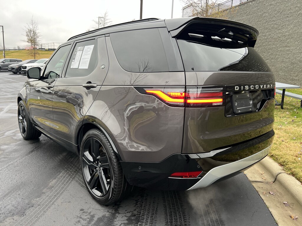Certified 2024 Land Rover Discovery Metropolitan Edition SUV