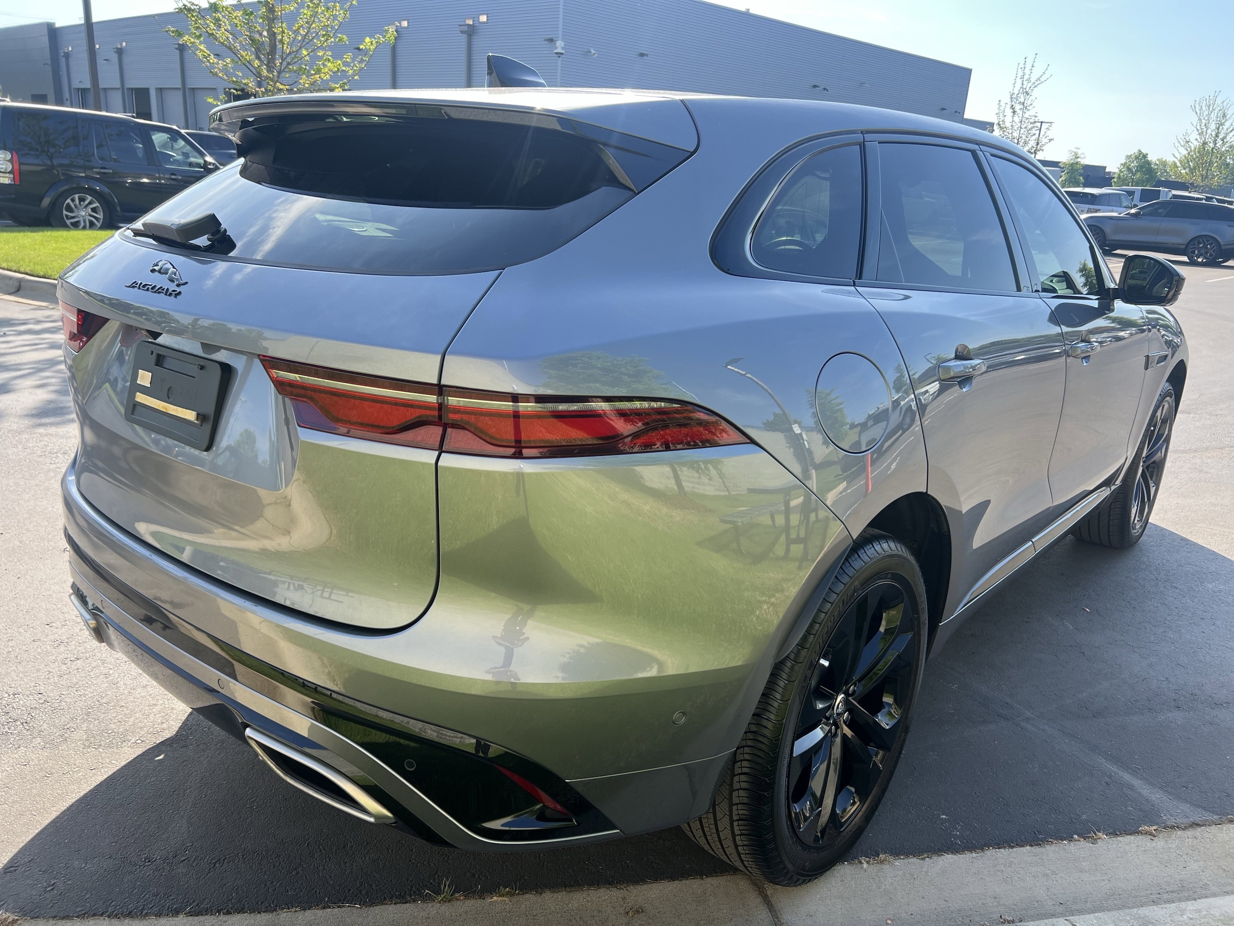 2025 Jaguar F-PACE R-Dynamic S photo 4