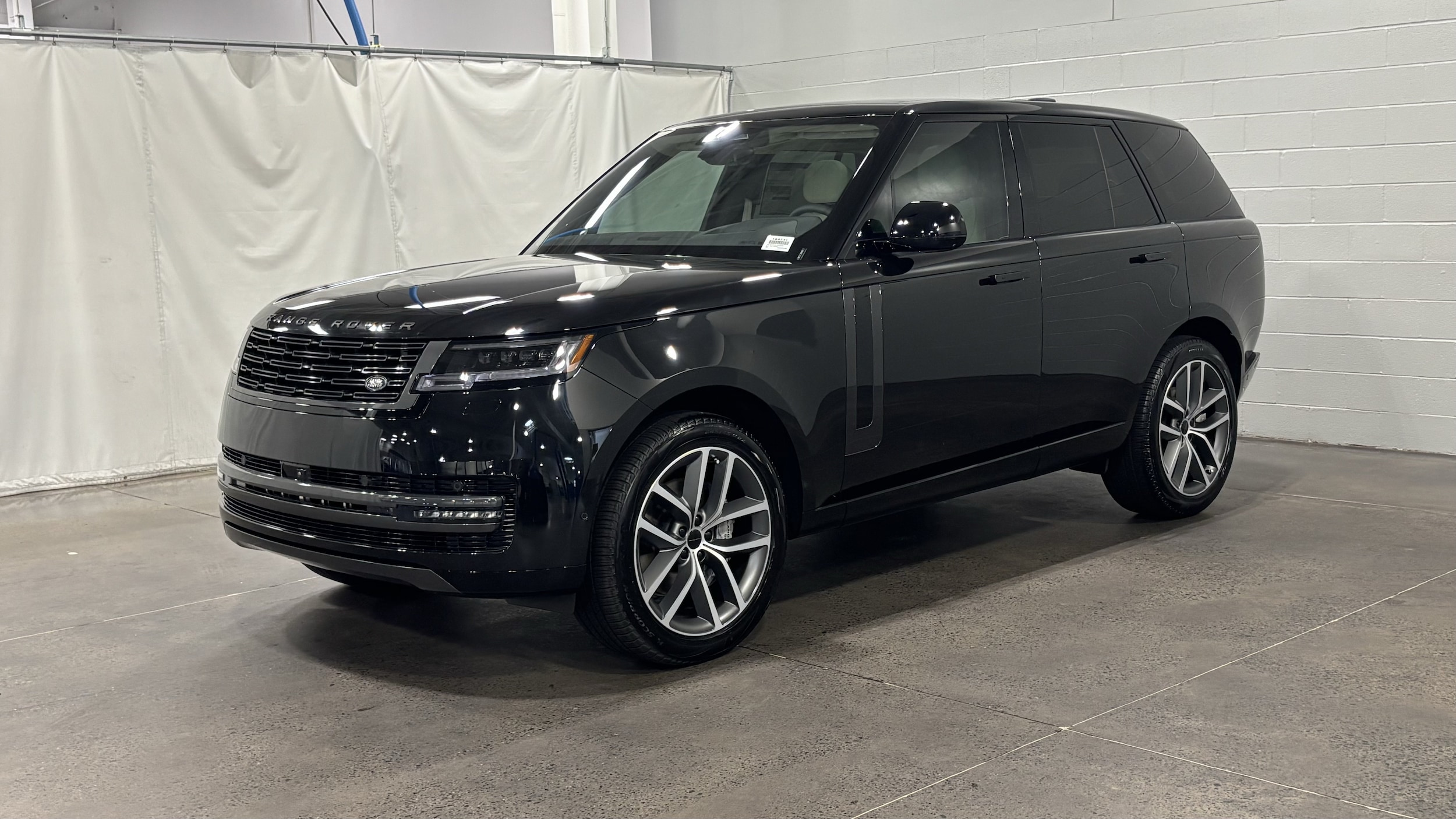 2026 Land Rover Range Rover SE