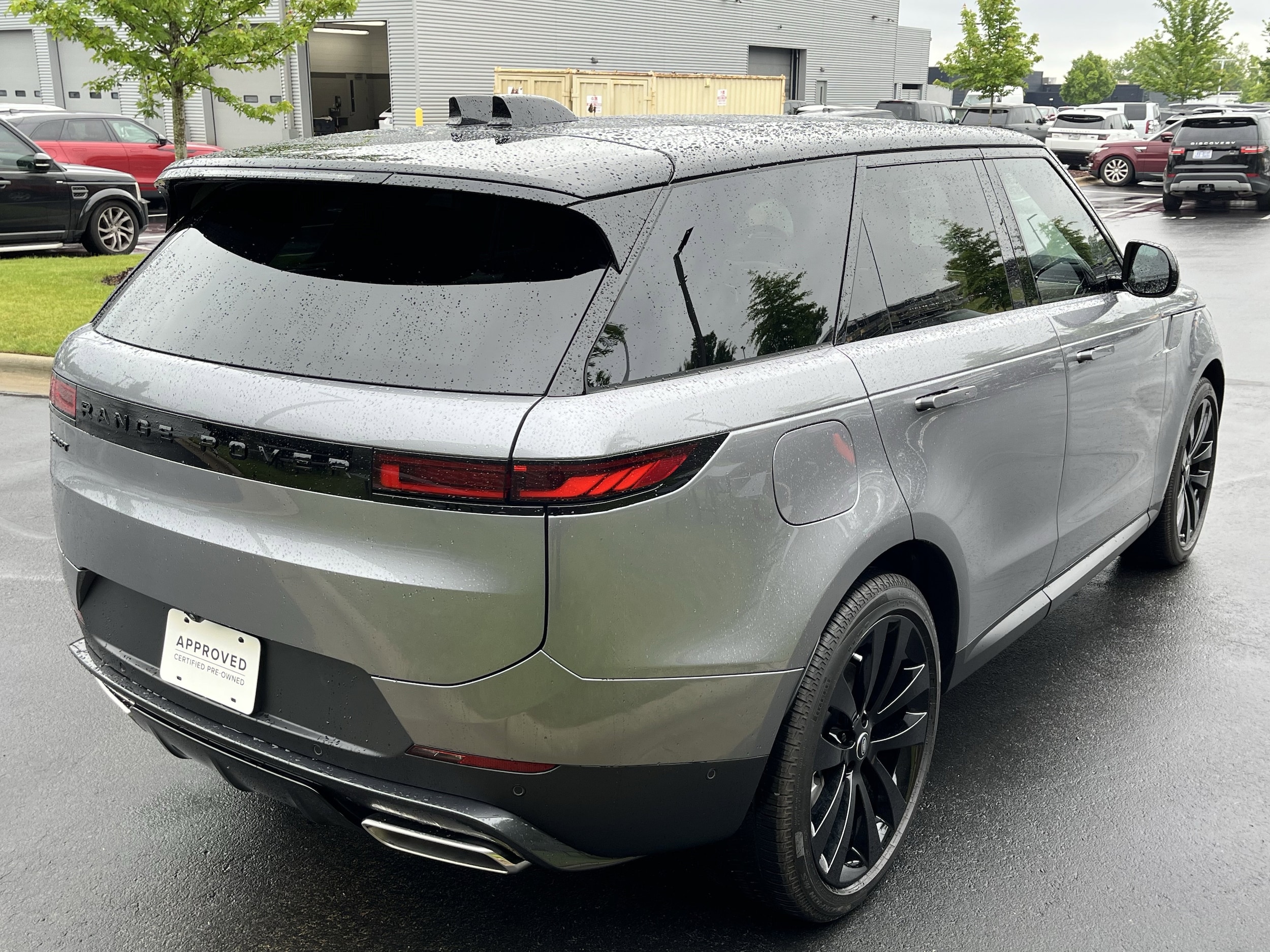 2025 Land Rover Range Rover Sport SE photo 4