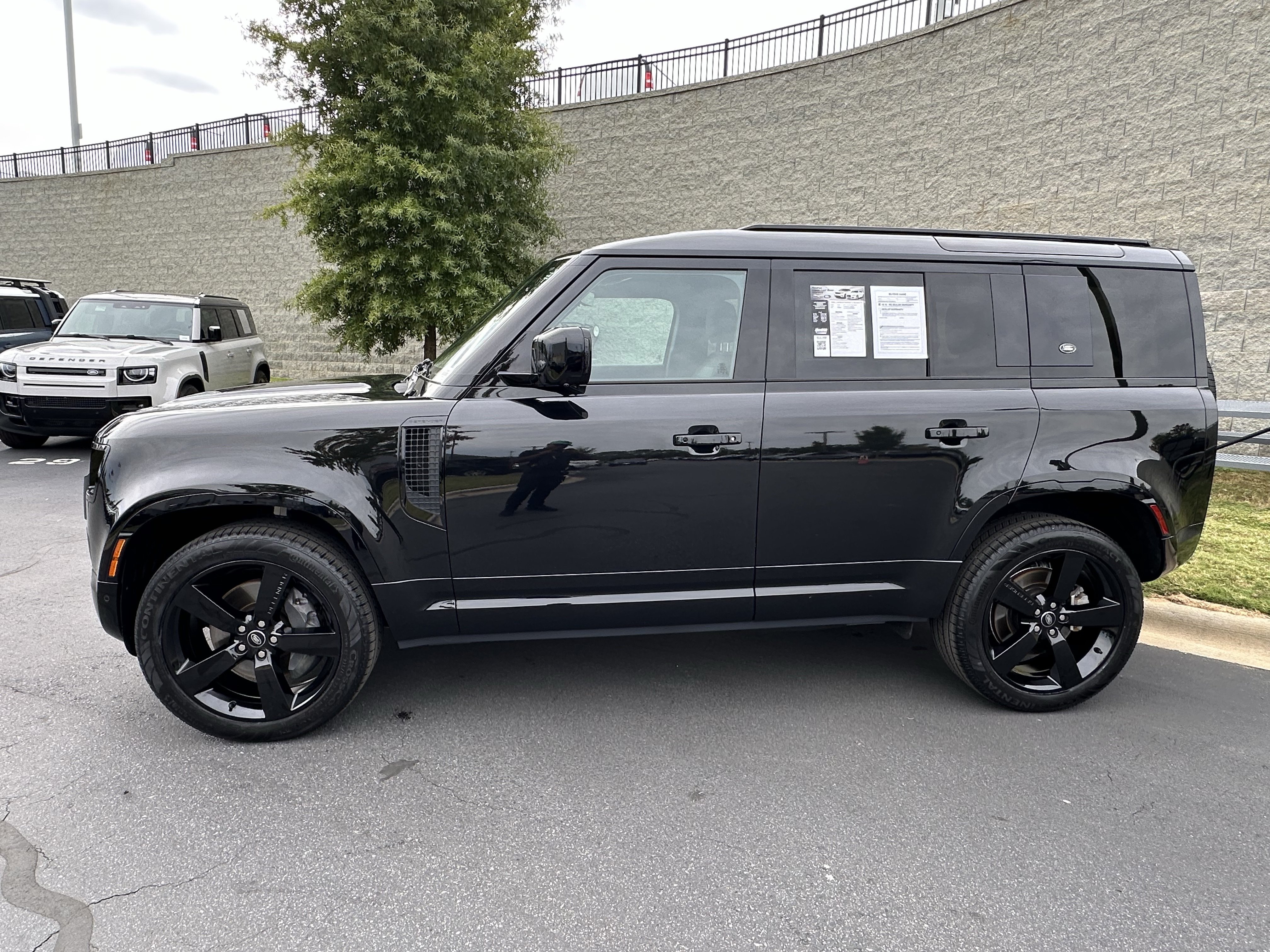 Certified 2024 Land Rover Defender X-Dynamic SE SUV