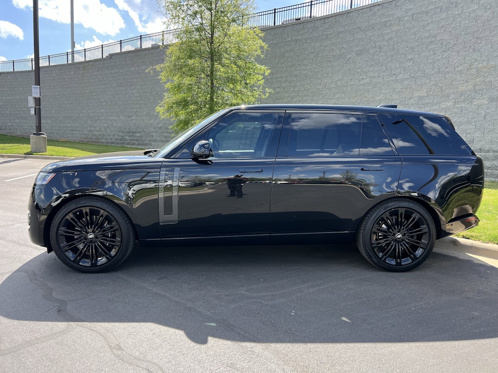 Used 2024 Land Rover Range Rover SE SUV