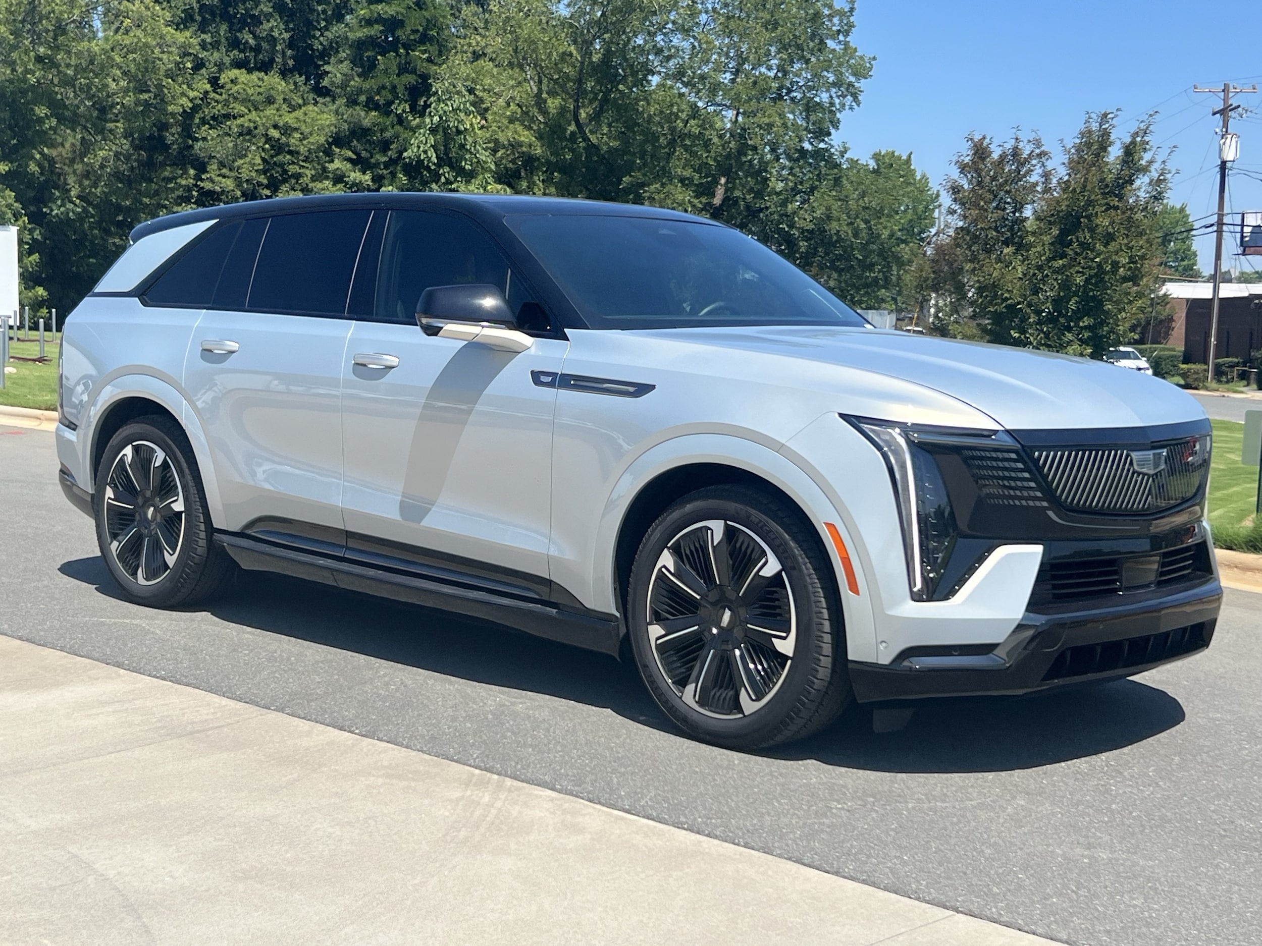 CADILLAC Escalade IQ Sport 2
