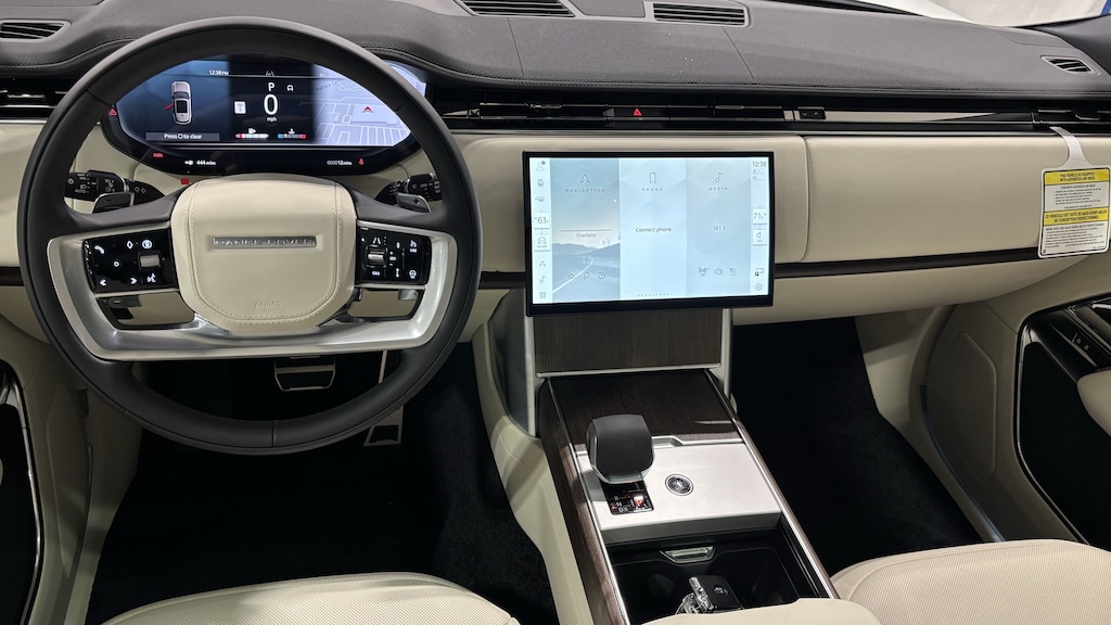 New 2026 Land Rover Range Rover SE SUV