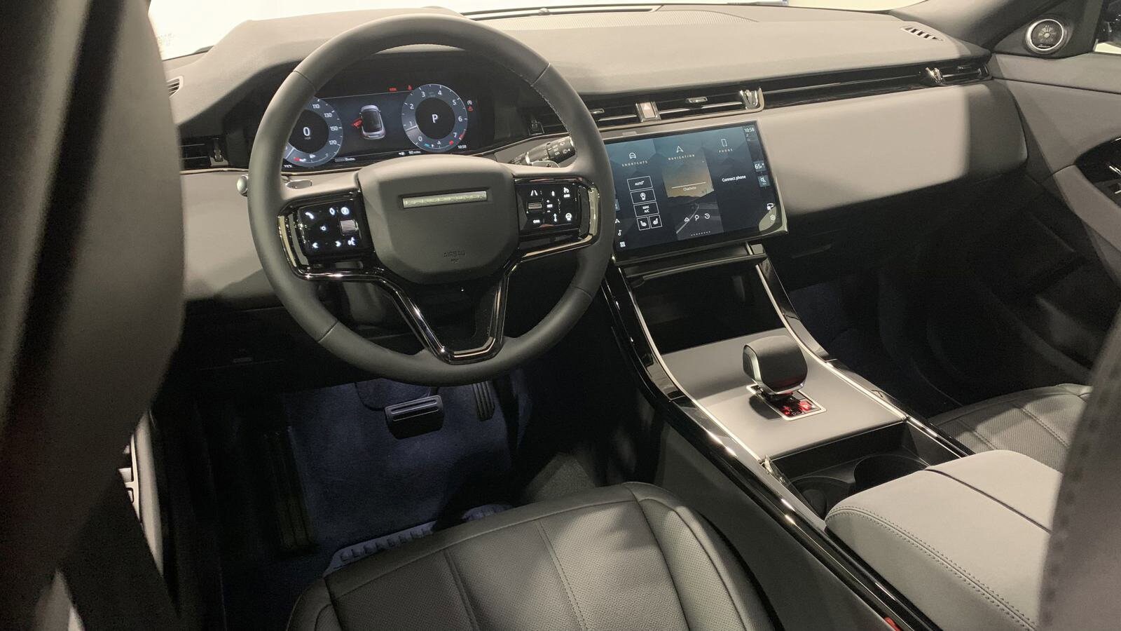 2026 Land Rover Range Rover Evoque S photo 4