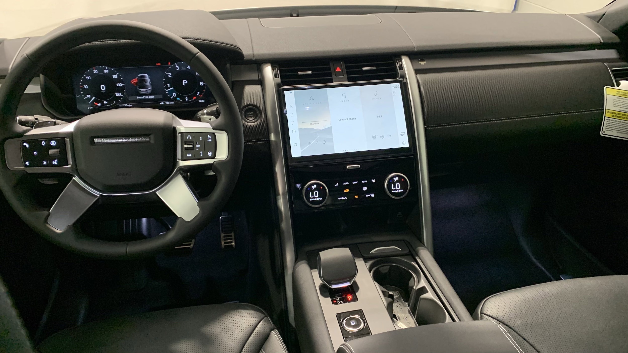 2025 Land Rover Discovery Dynamic SE photo 4