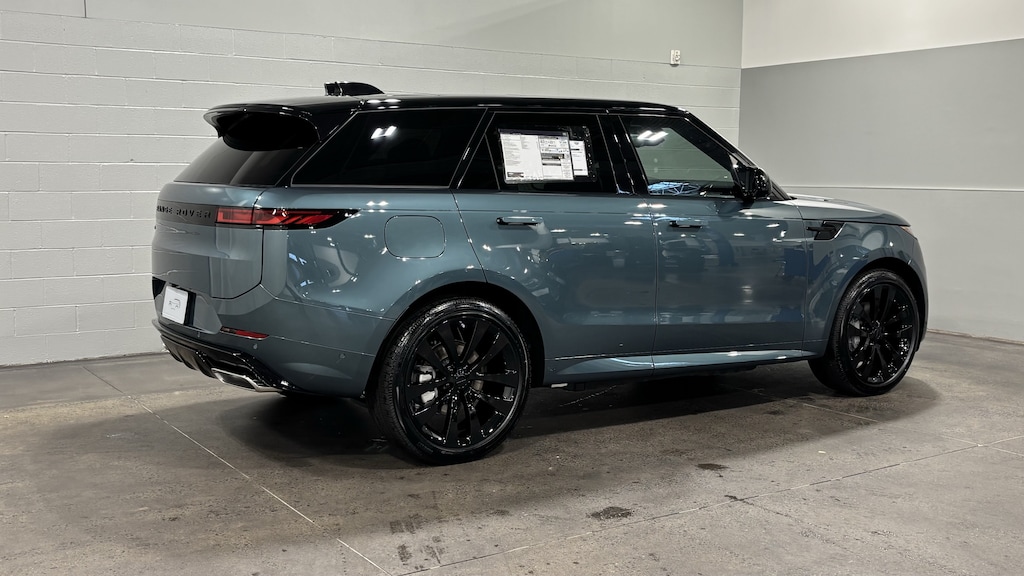 New 2026 Land Rover Range Rover Sport Dynamic SE SUV