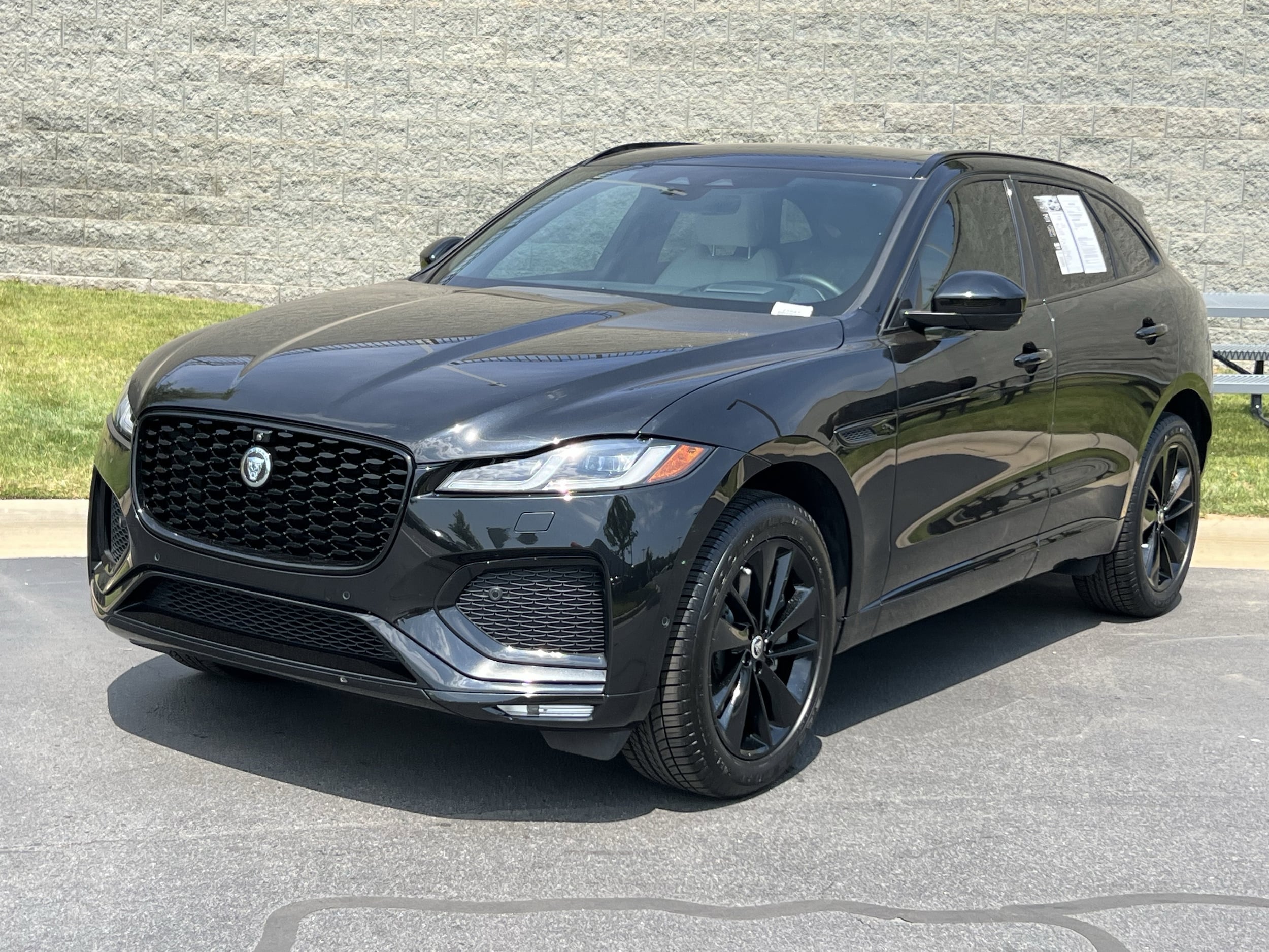2026 Jaguar F-PACE P250 R-Dynamic S's photo