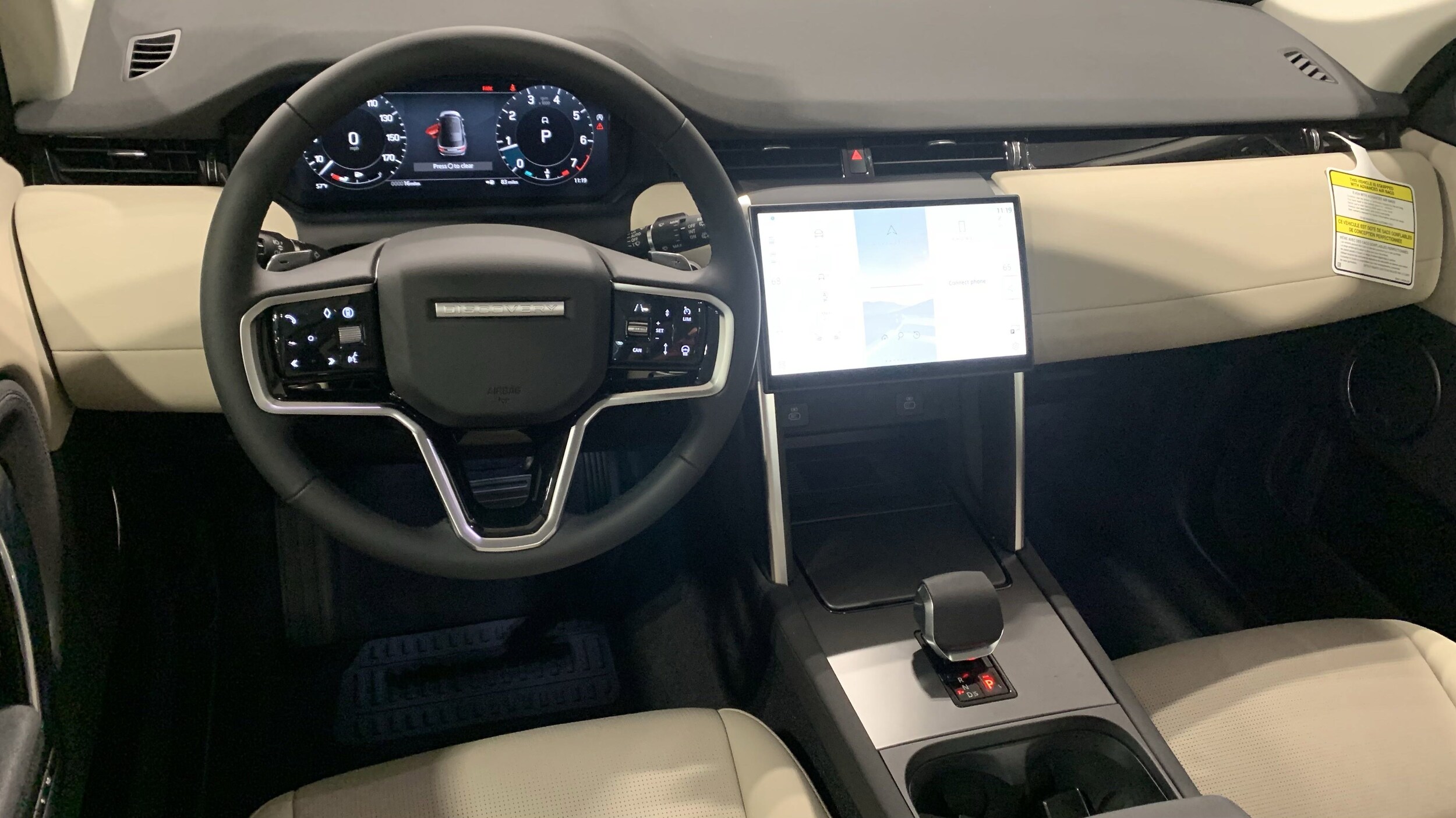 2025 Land Rover Discovery Sport S photo 4