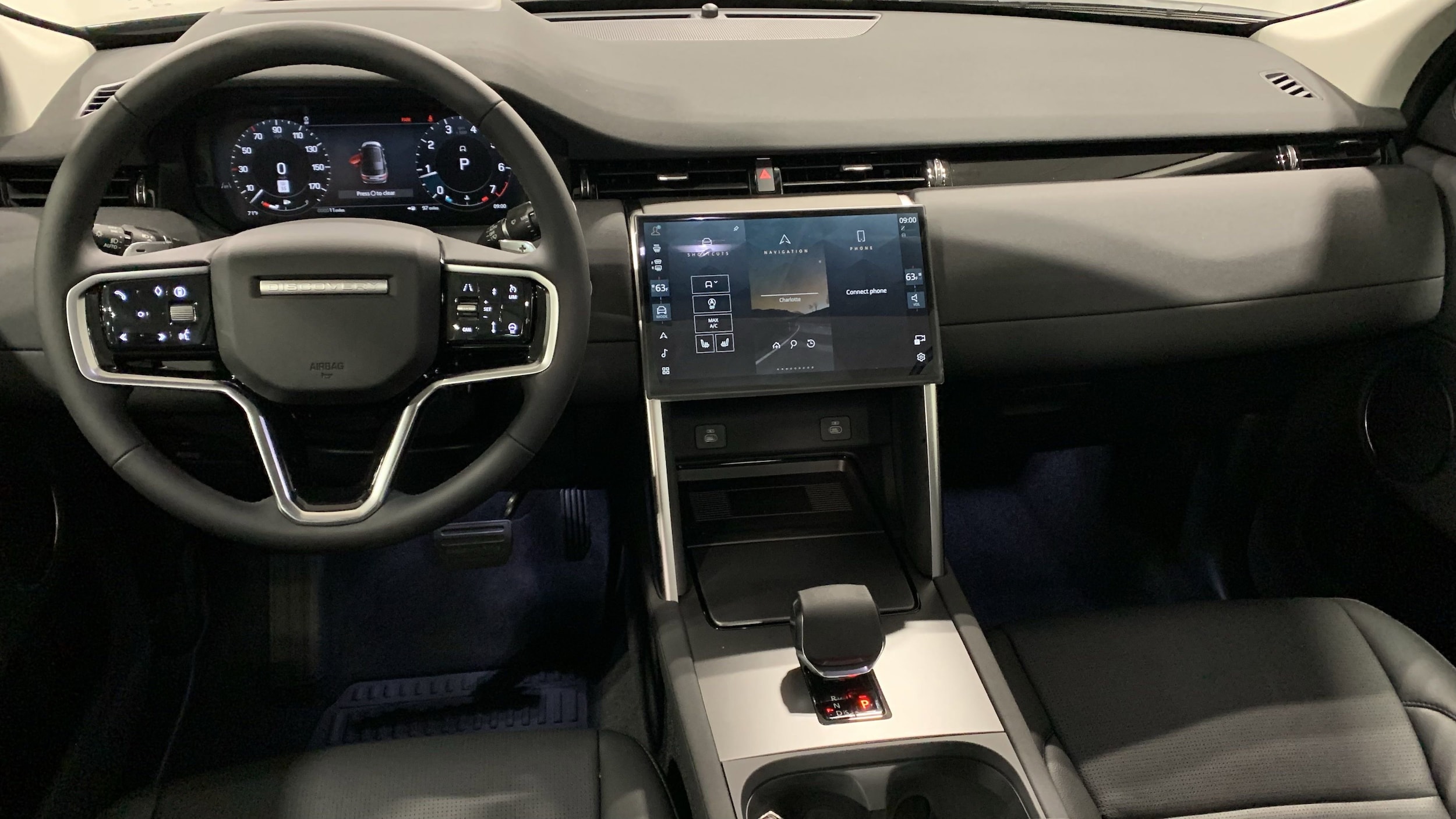 2025 Land Rover Discovery Sport S photo 4