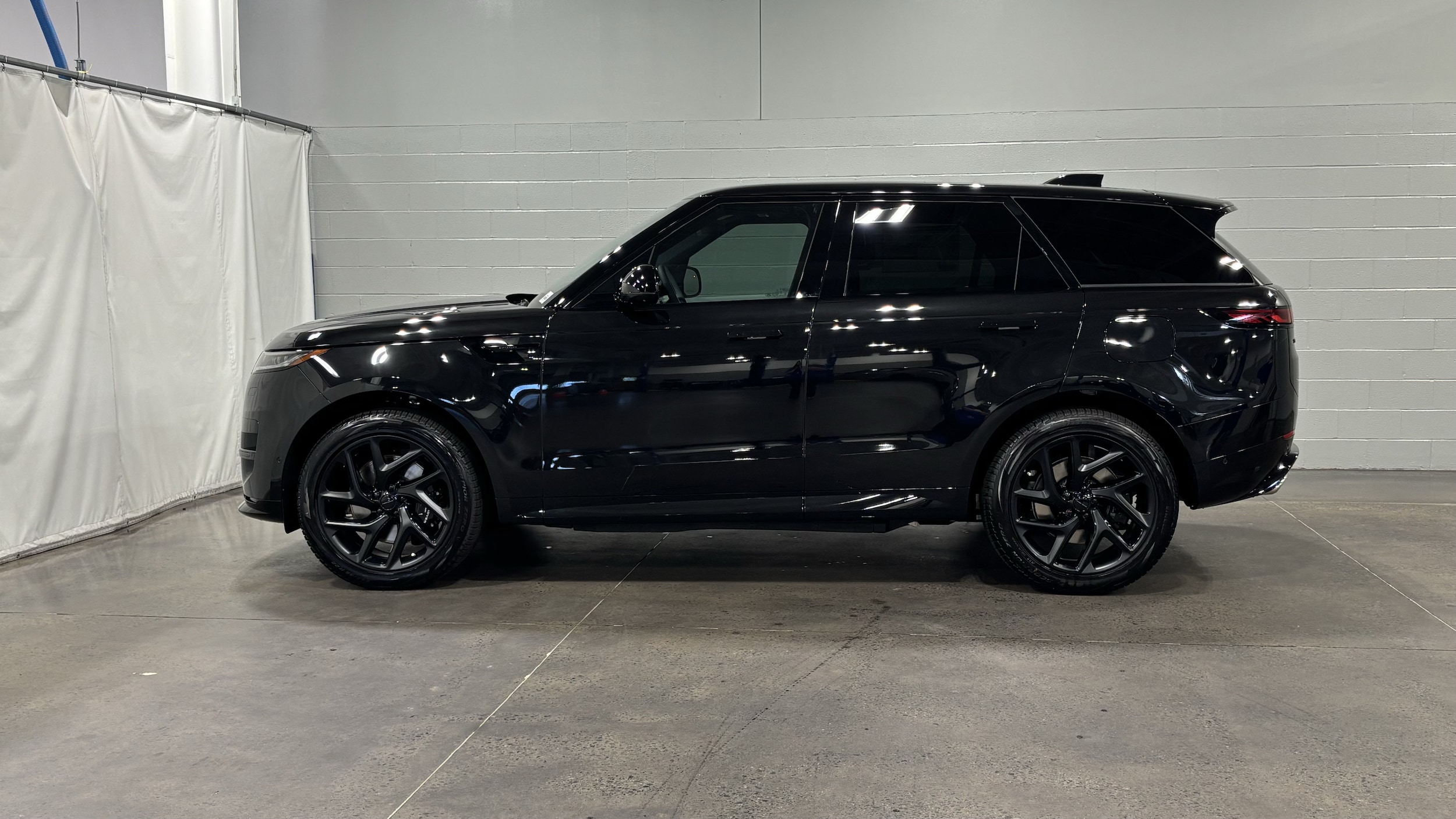 2027 Land Rover Range Rover Sport Battersea Edition