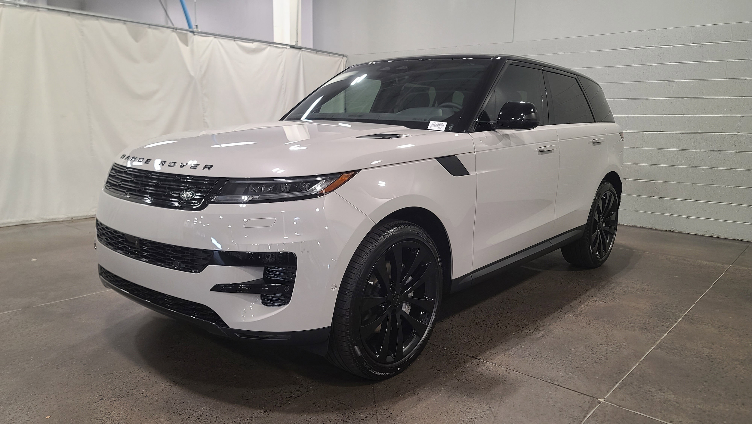 2026 Land Rover Range Rover Sport SE's photo