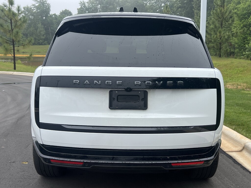 Used 2025 Land Rover Range Rover SE SUV