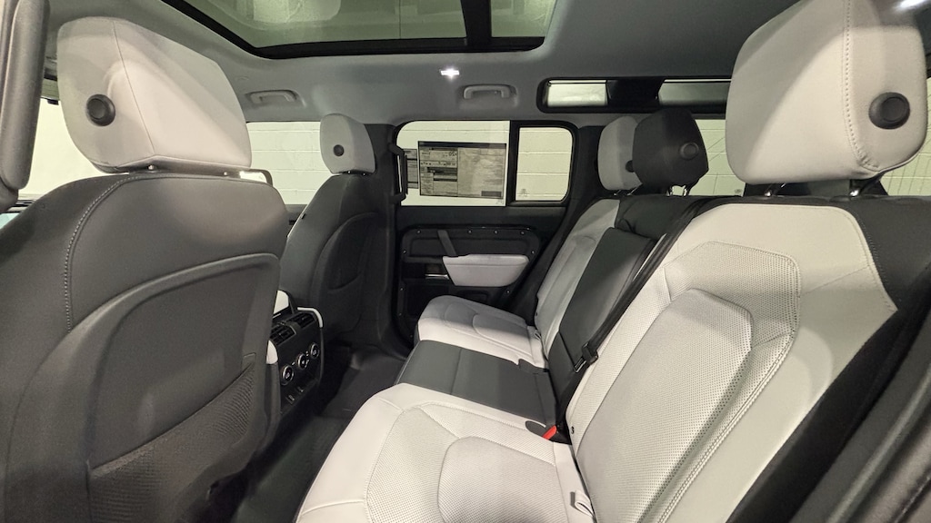 New 2026 Land Rover Defender 110 X-Dynamic SE SUV