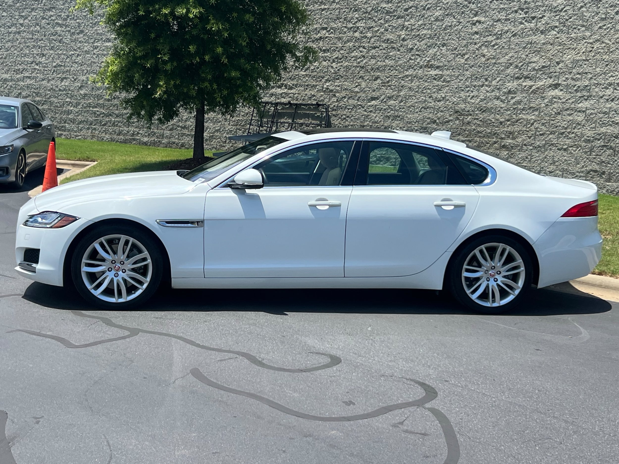 Jaguar XF 35t Prestige