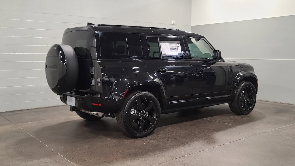 Used 2026 Land Rover Defender X-Dynamic SE SUV