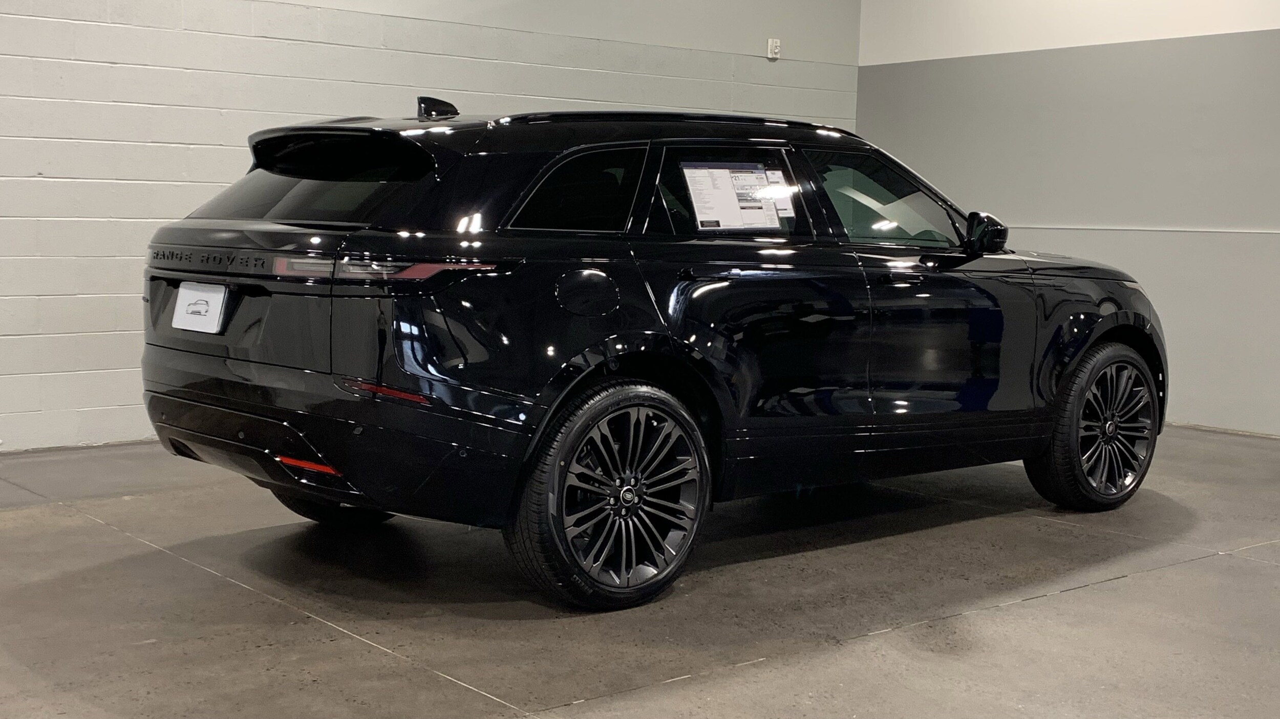 2026 Land Rover Range Rover Velar SE photo 2