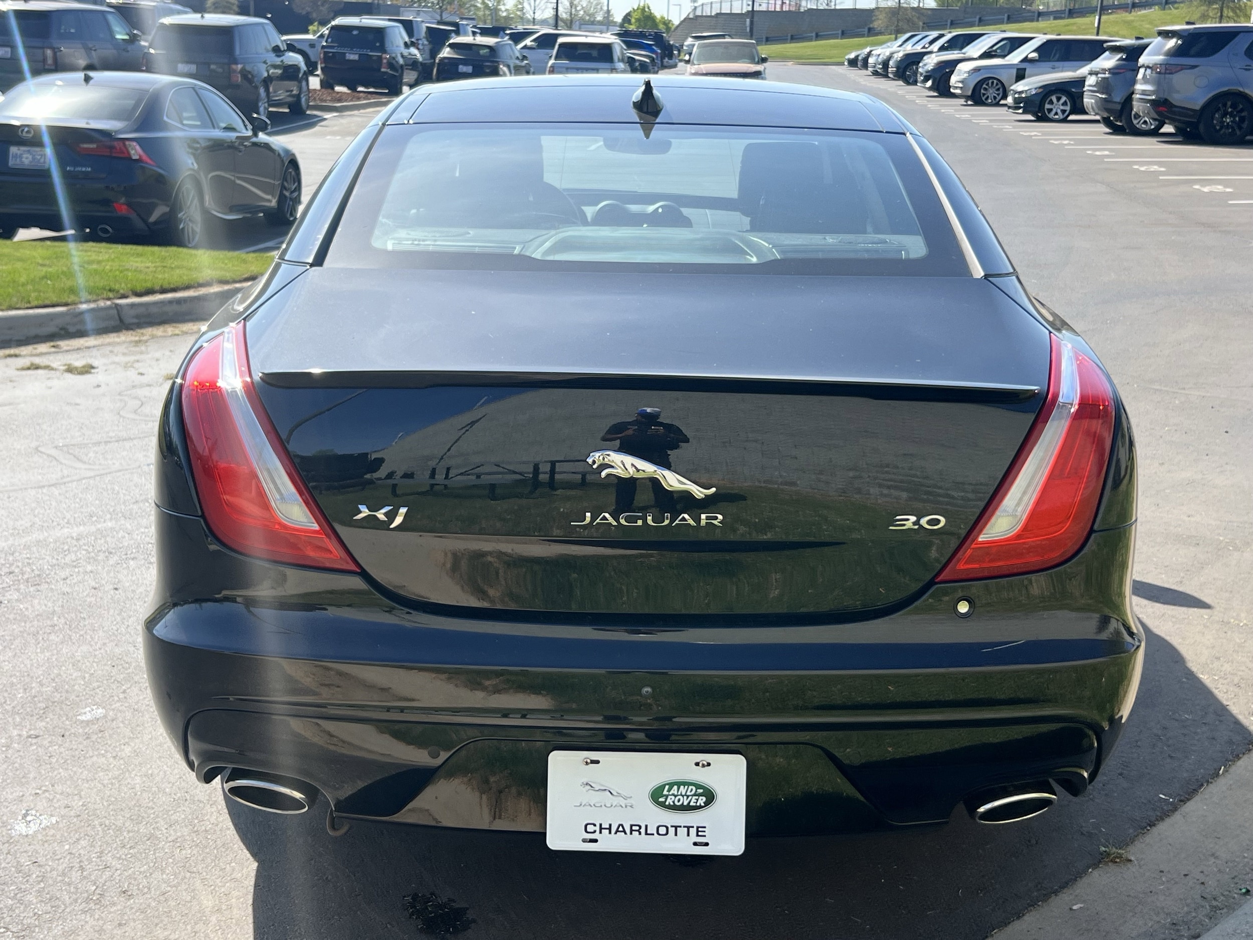 2019 Jaguar XJ R-Sport photo 4