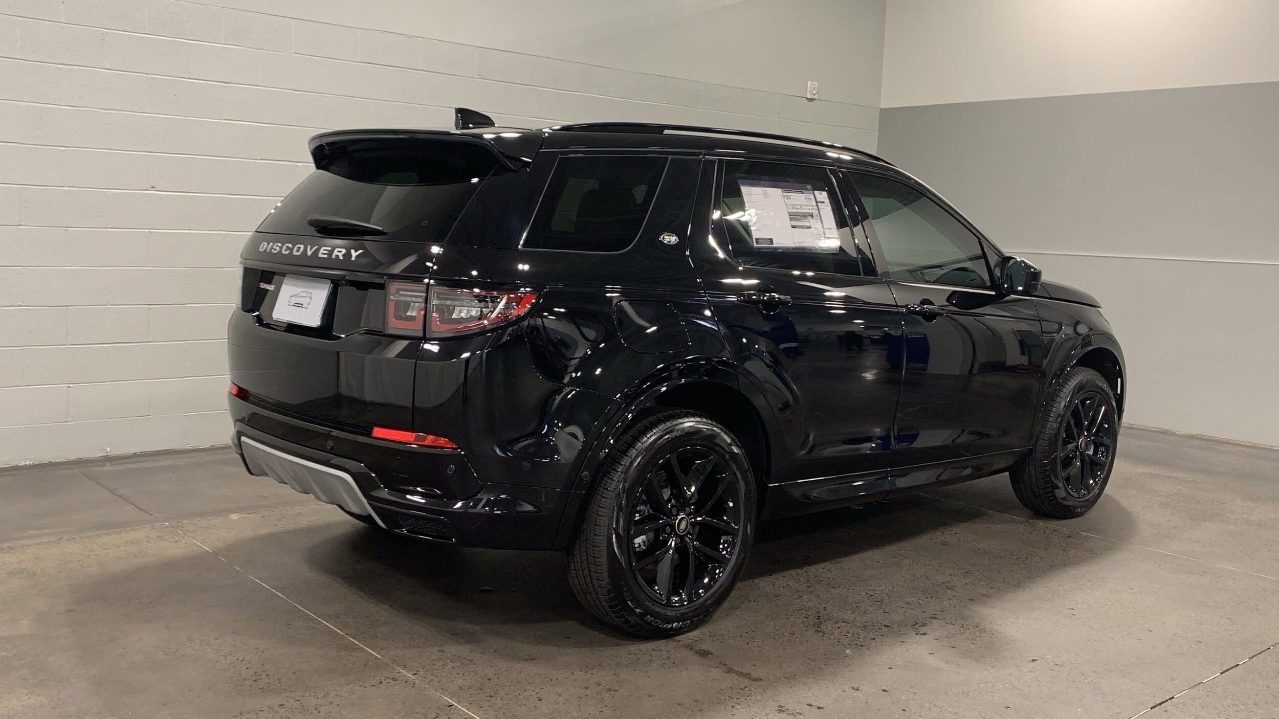 2025 Land Rover Discovery Sport S photo 2
