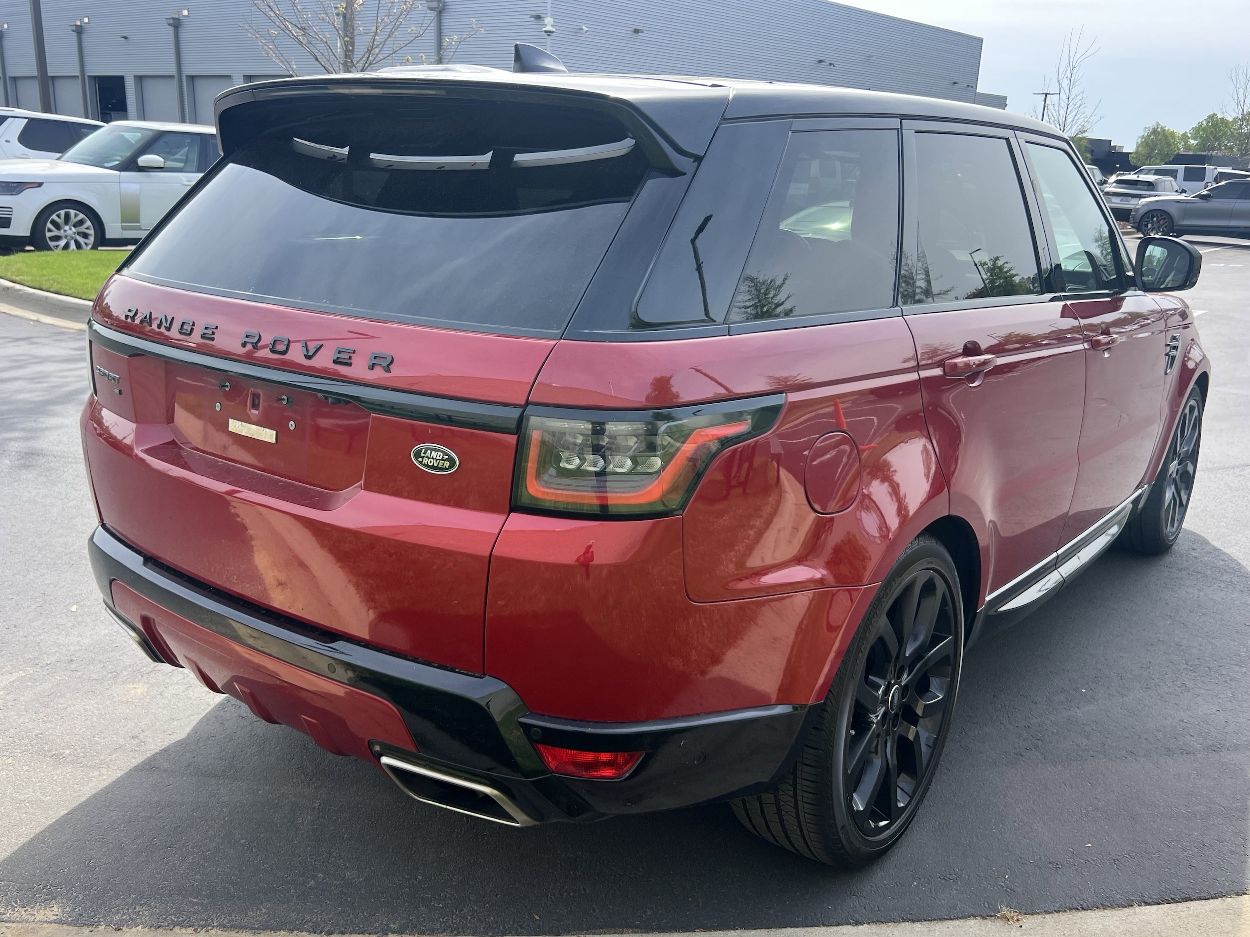 2022 Land Rover Range Rover Sport HSE Silver Edition photo 4