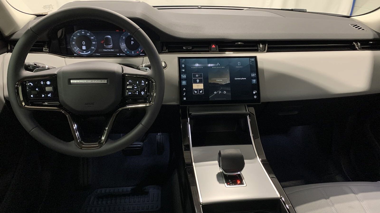 2024 Land Rover Range Rover Evoque S photo 4