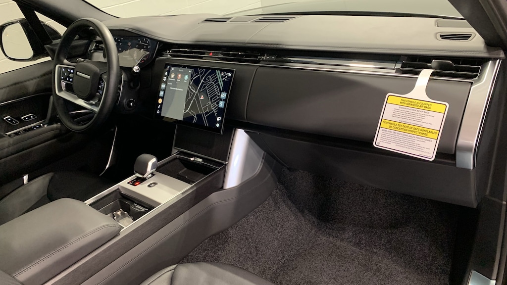 New 2025 Land Rover Range Rover P530 SE SUV