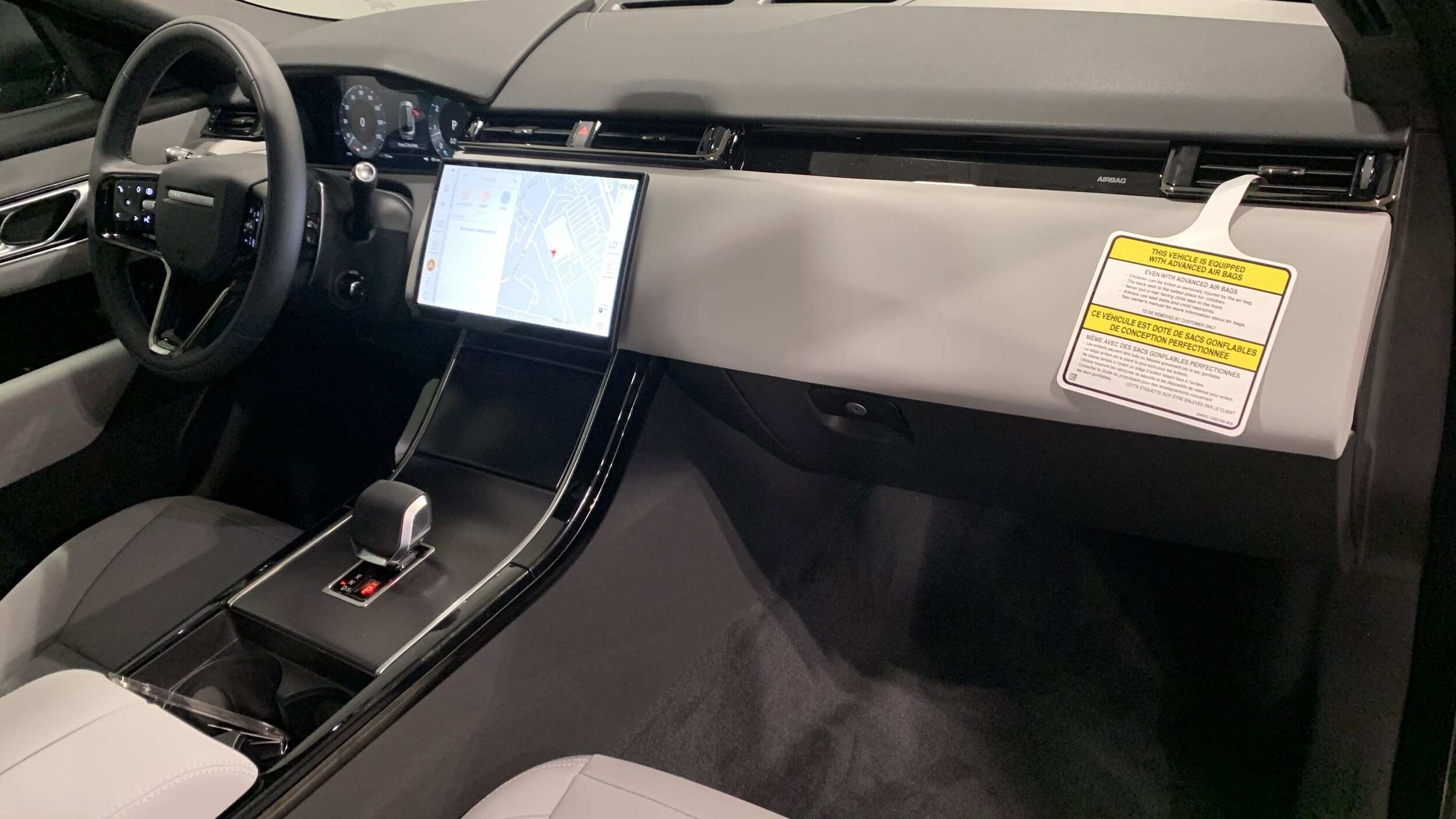 2026 Land Rover Range Rover Velar SE photo 2