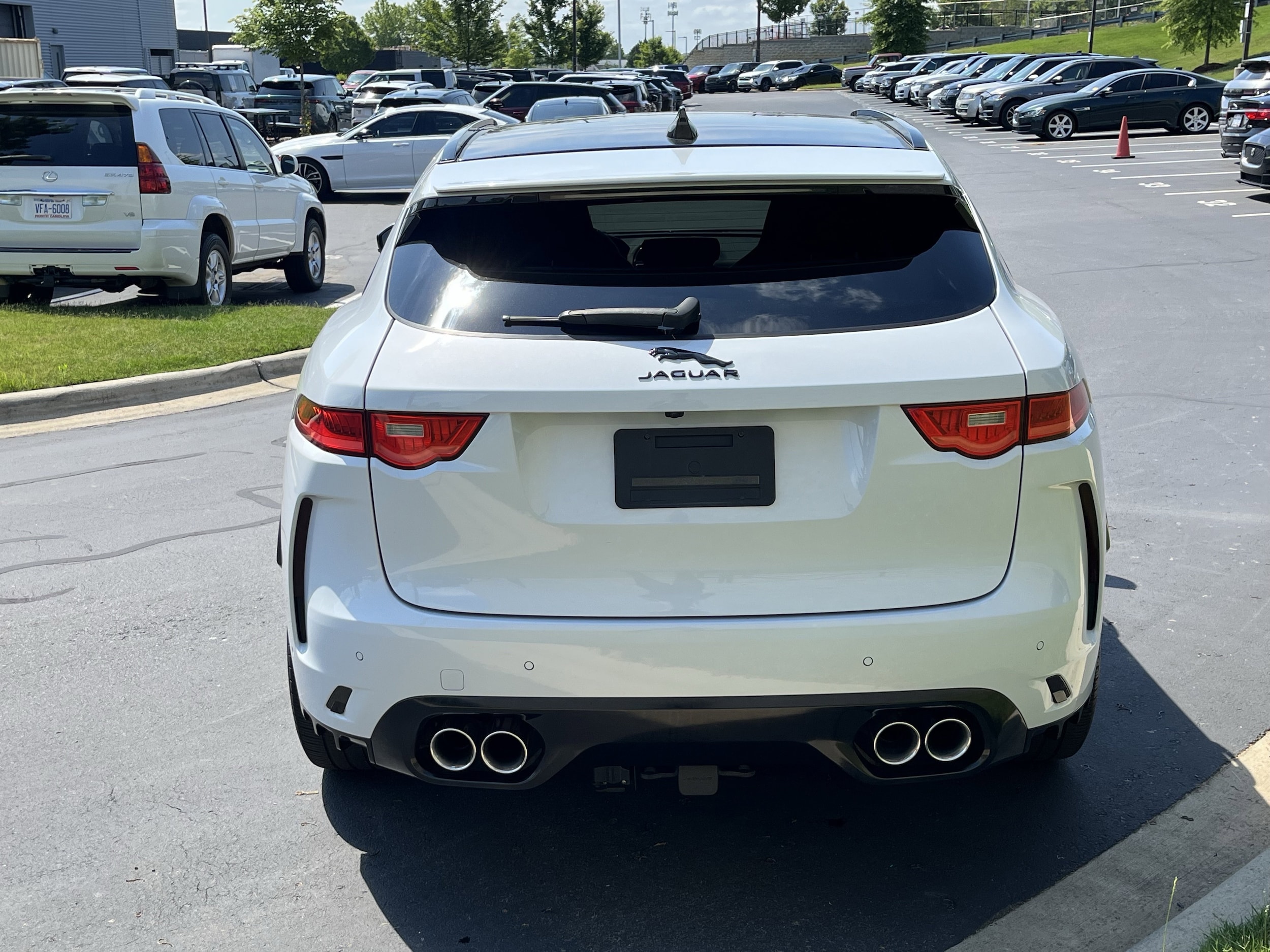 Jaguar F-PACE SVR