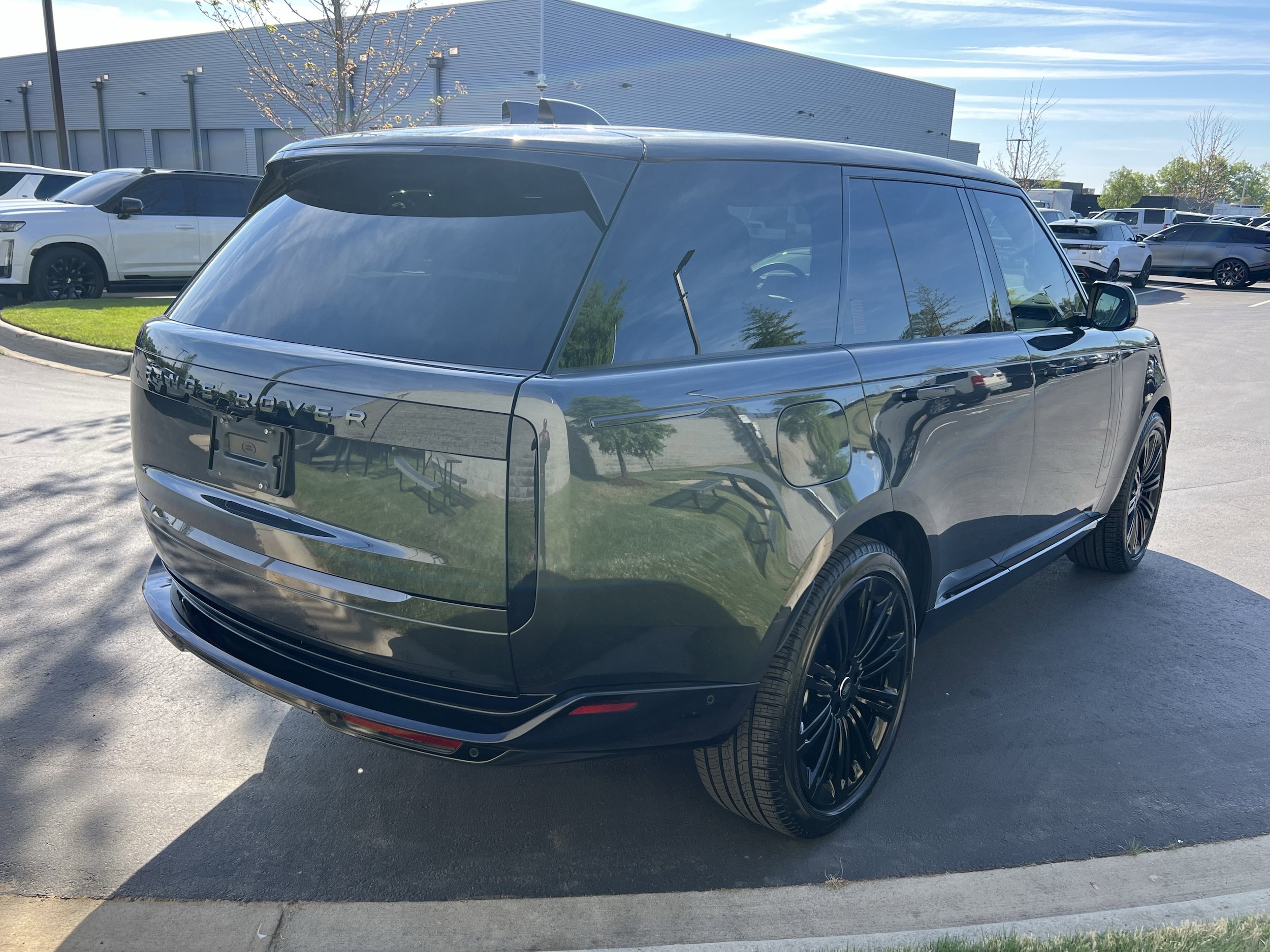 2024 Land Rover Range Rover SE photo 5