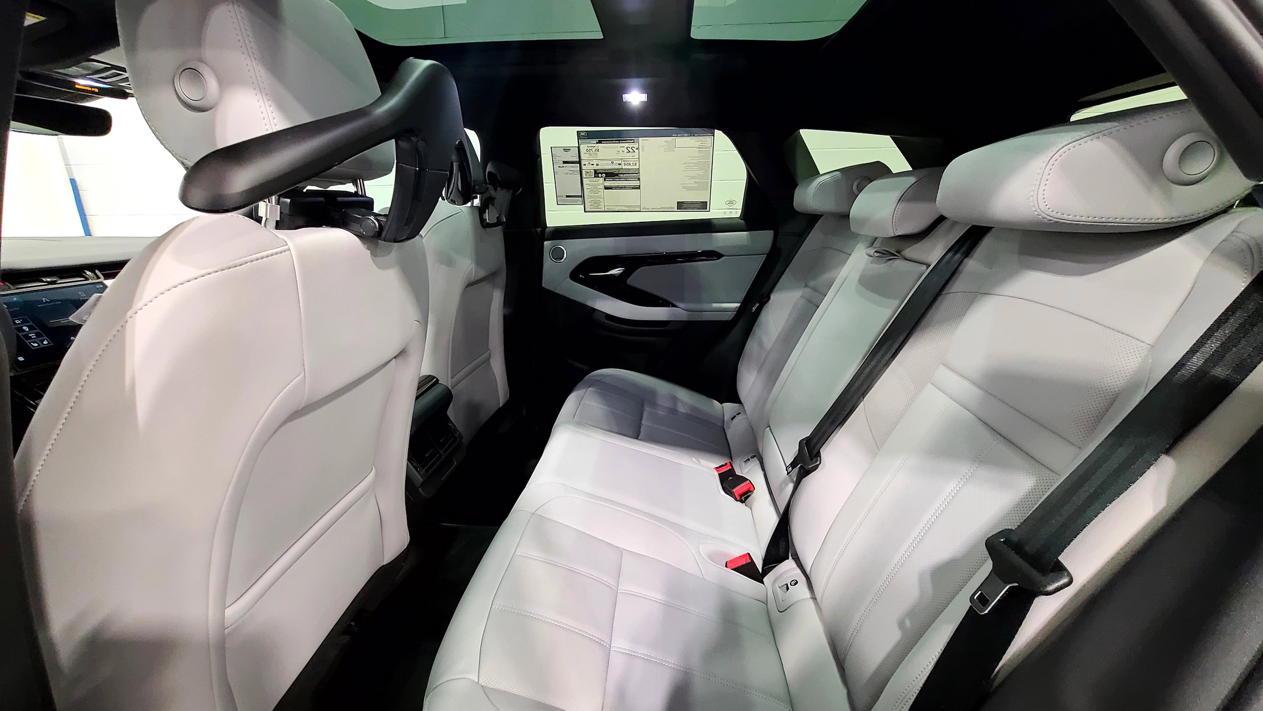 2026 Land Rover Range Rover Evoque Core S photo 5