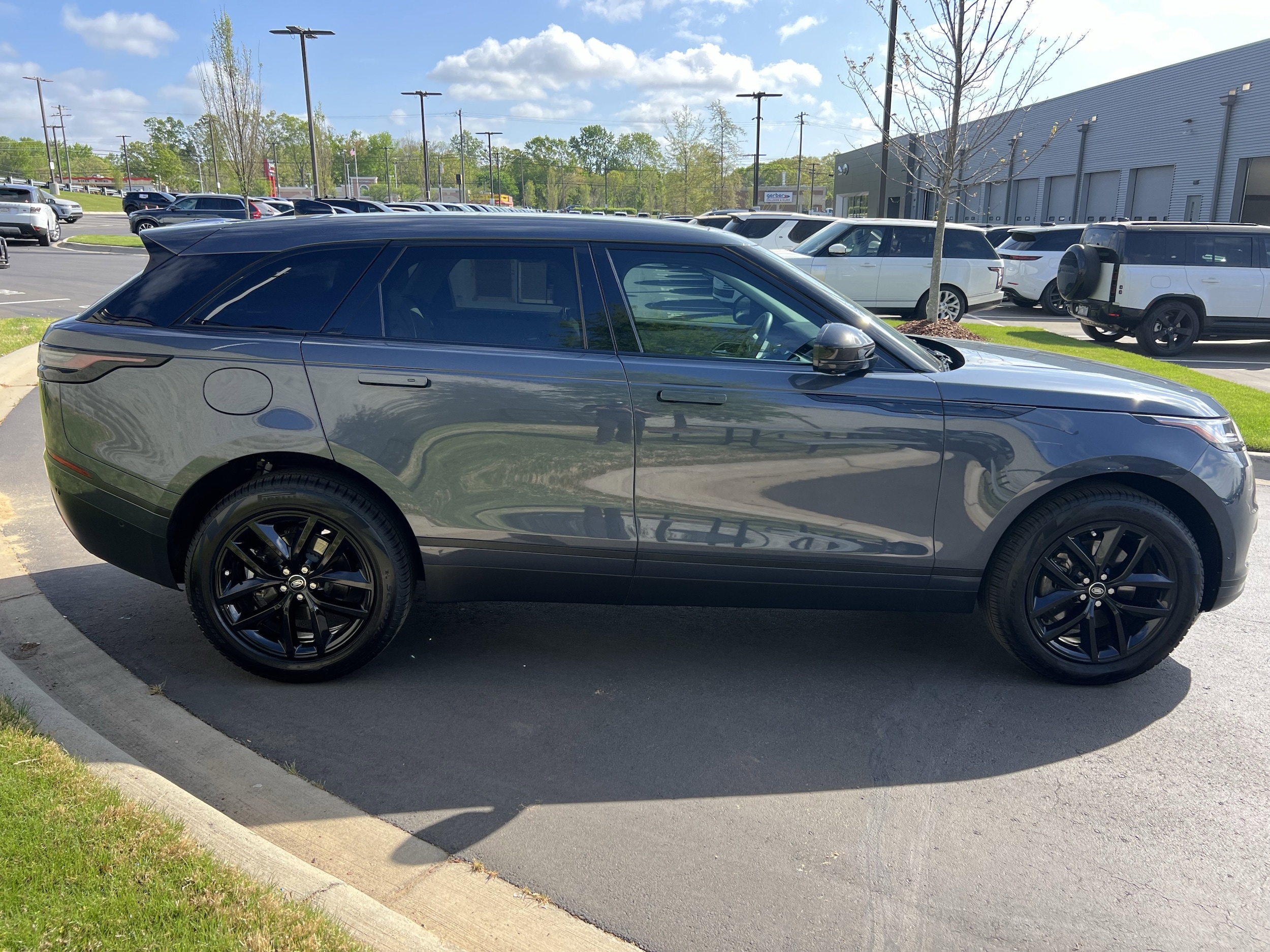 2025 Land Rover Range Rover Velar S photo 6