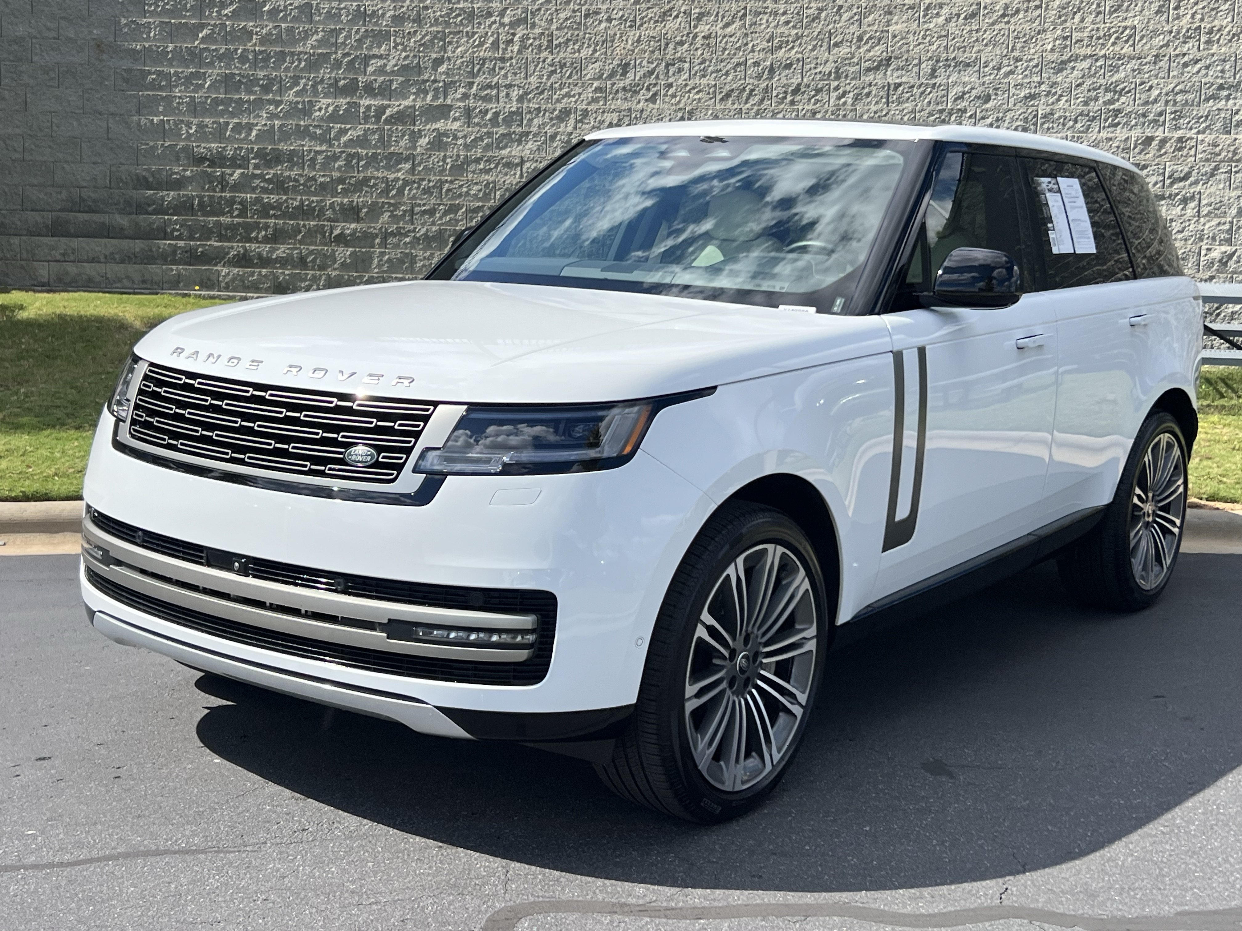 Certified 2025 Land Rover Range Rover SE SUV