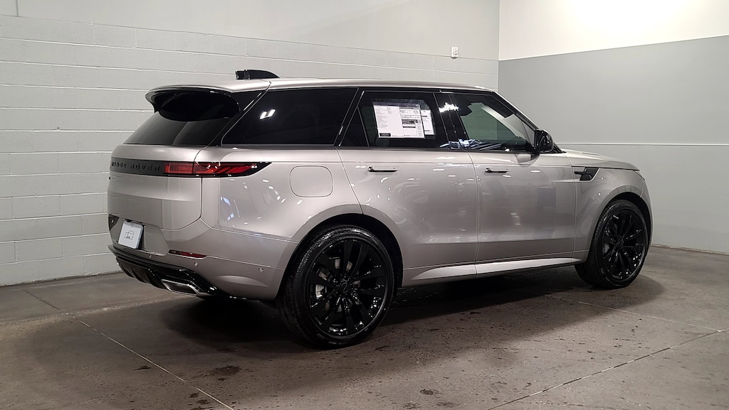 New 2026 Land Rover Range Rover Sport Dynamic SE SUV