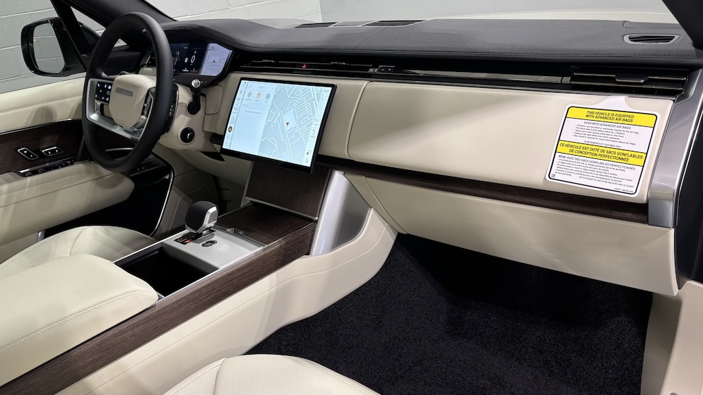 New 2026 Land Rover Range Rover SE SUV