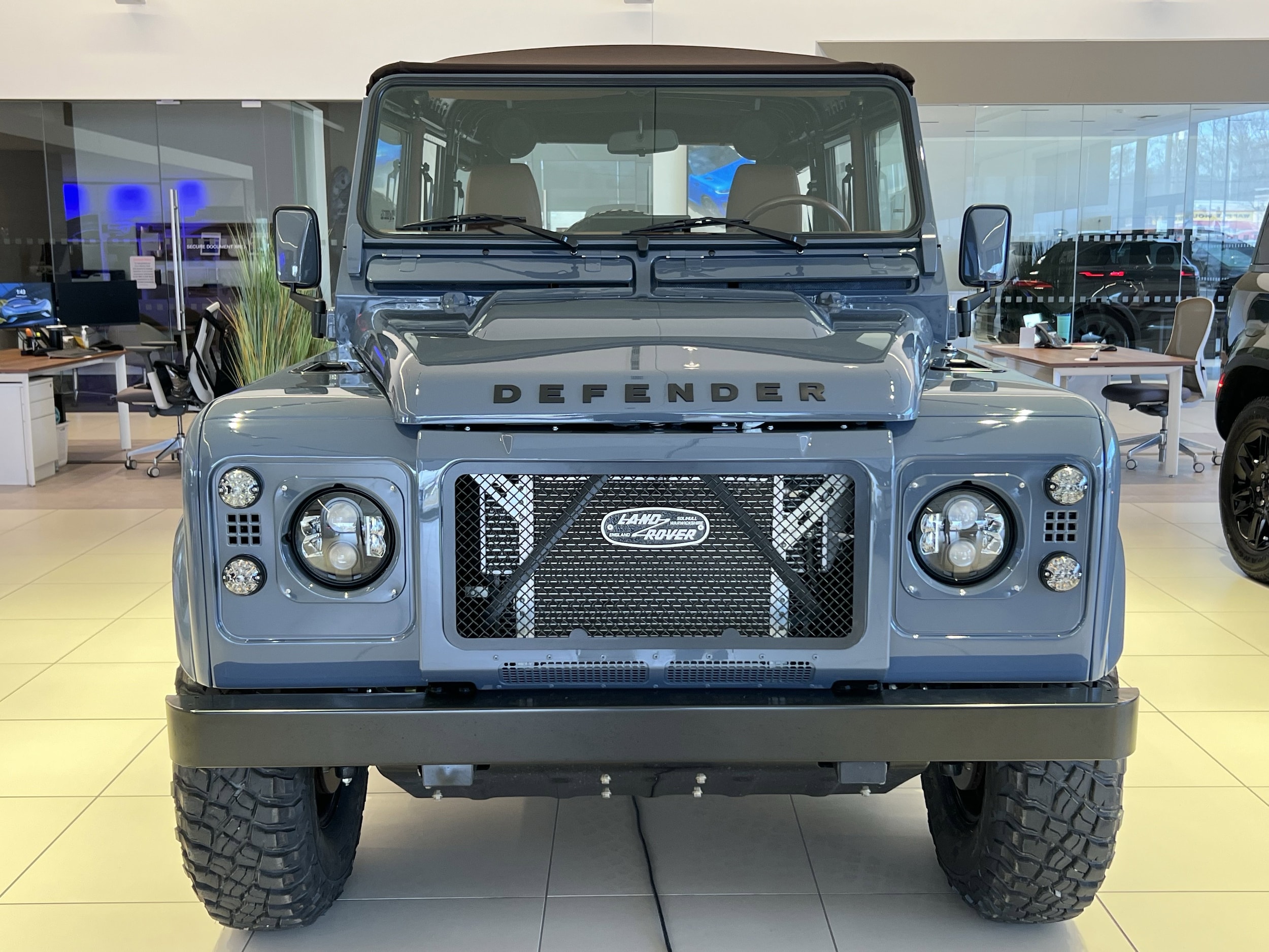 1998 Land Rover Defender 110 photo 6