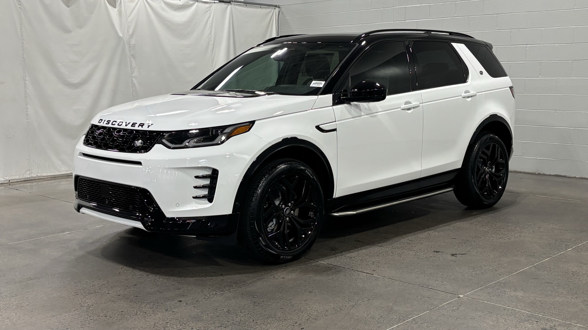2026 Land Rover Discovery Sport Landmark