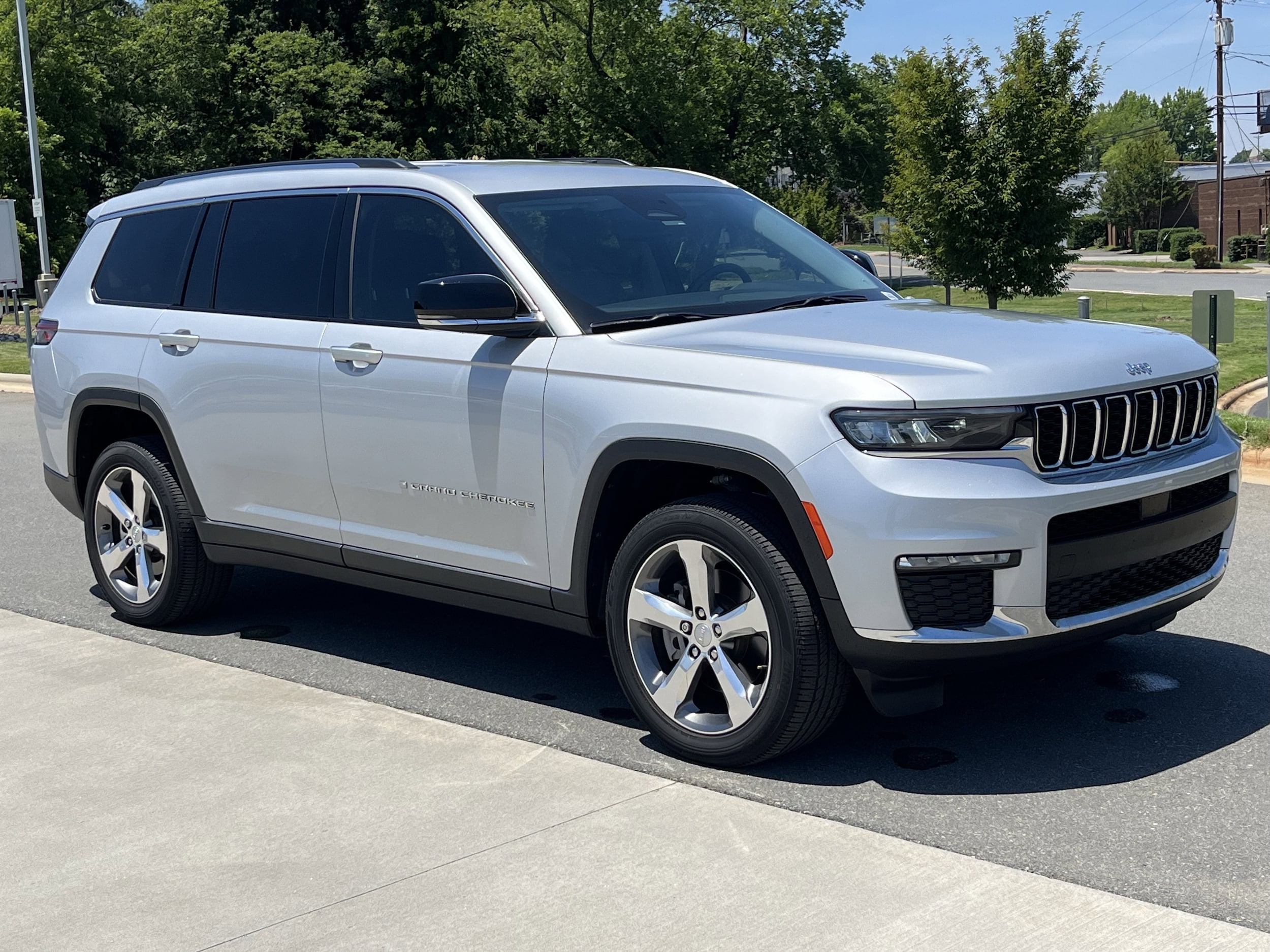 2022 Jeep Grand Cherokee L Limited's photo