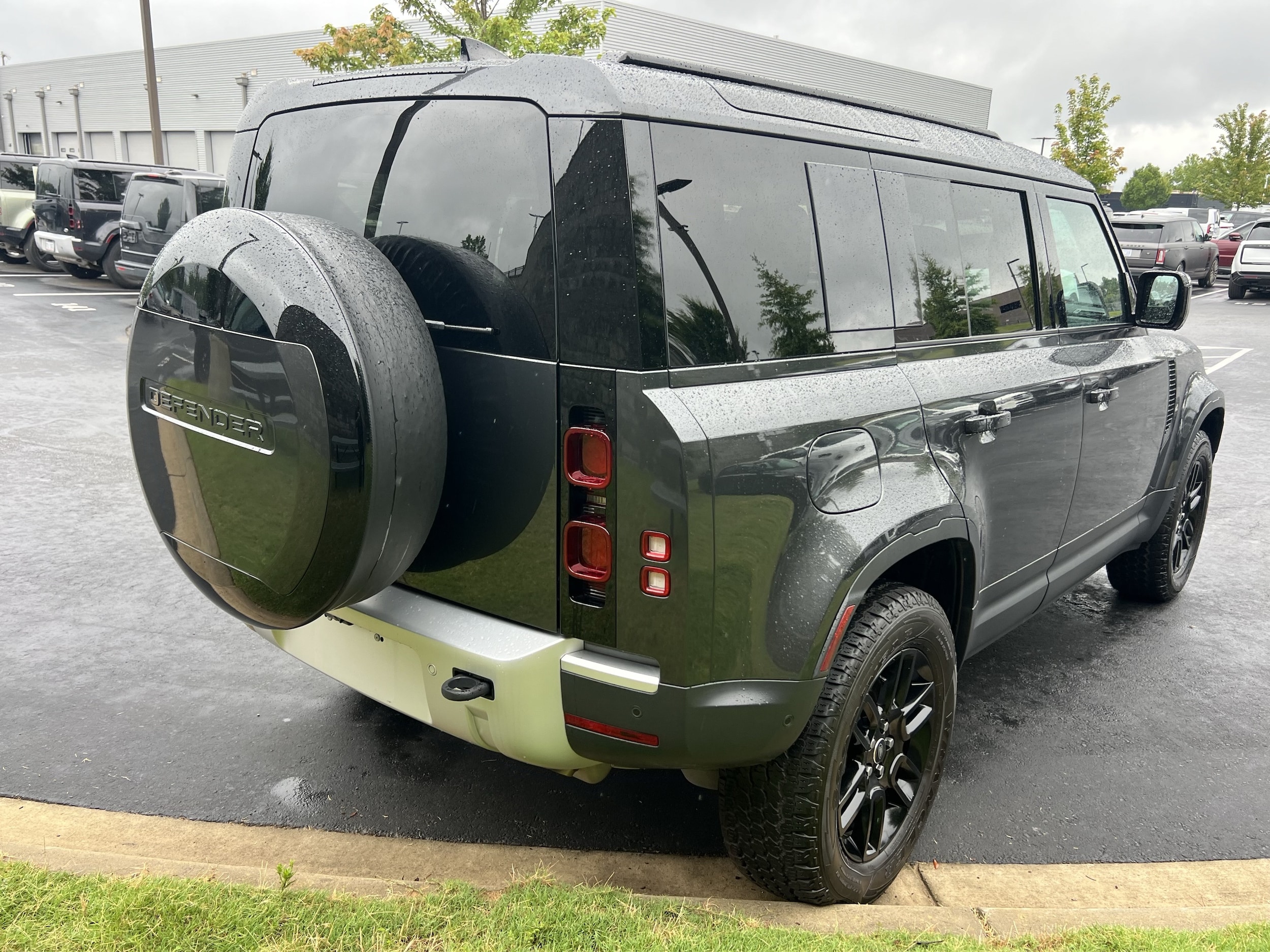 Land Rover Defender S