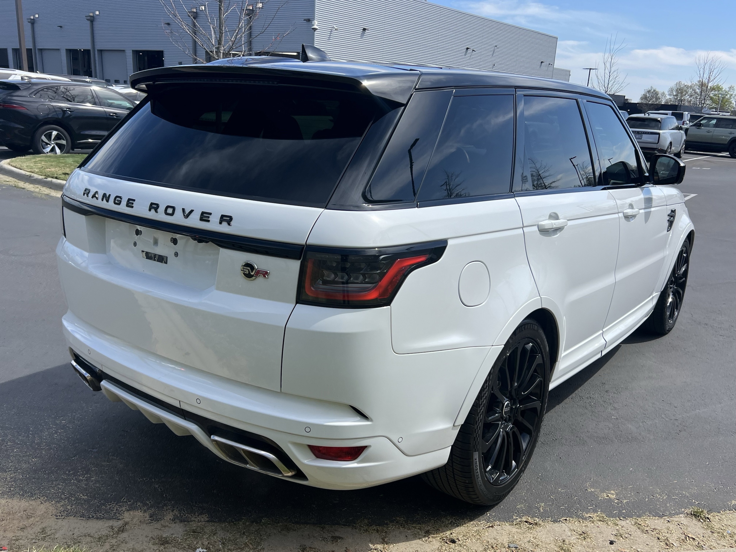 2022 Land Rover Range Rover Sport SVR photo 5