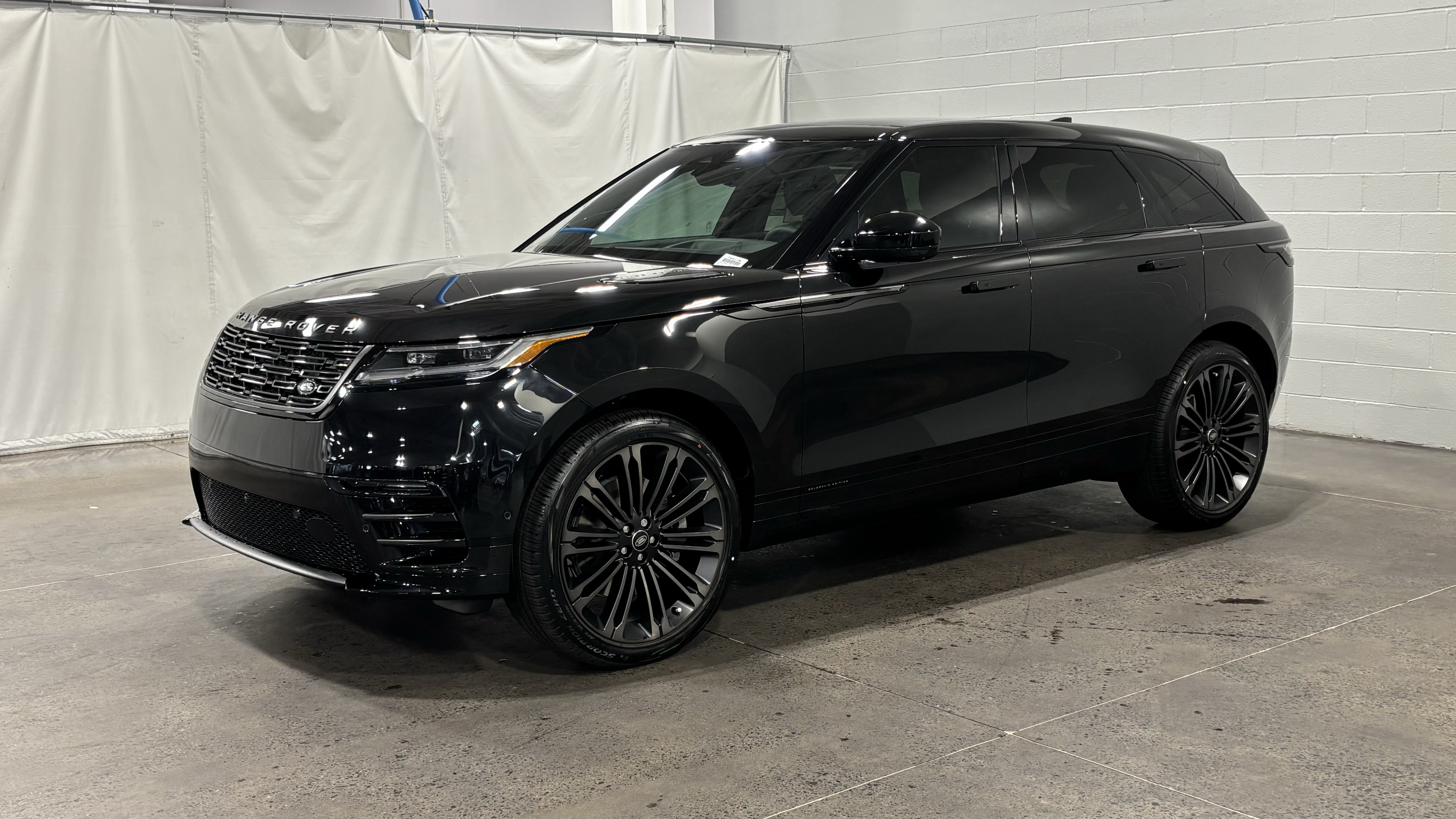 2026 Land Rover Range Rover Velar Belgravia Edition SUV