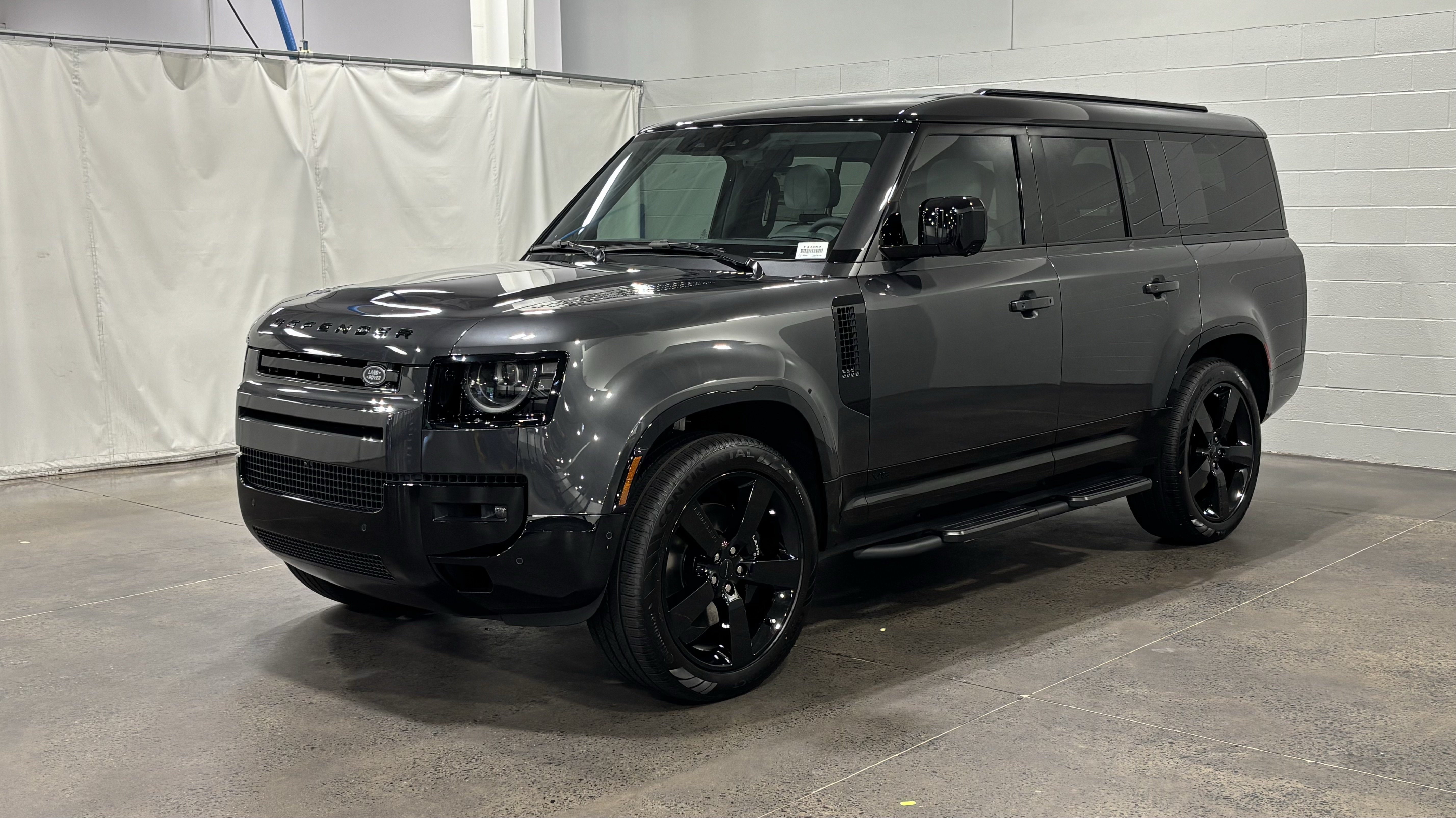 2026 Land Rover Defender 130 V8 SUV