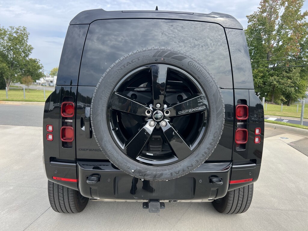 Used 2024 Land Rover Defender X-Dynamic SE SUV