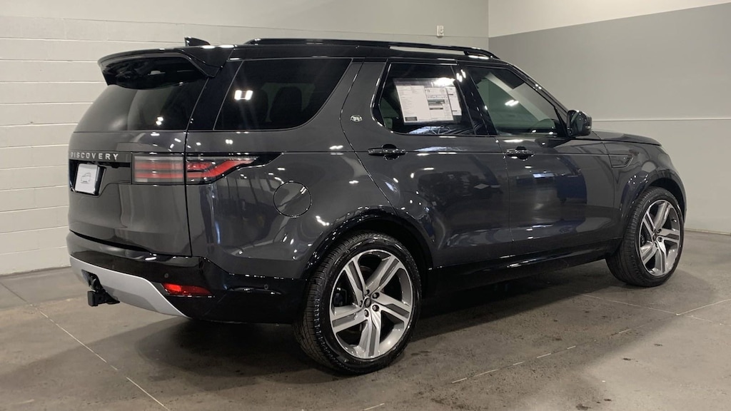 Used 2025 Land Rover Discovery Metropolitan Edition SUV