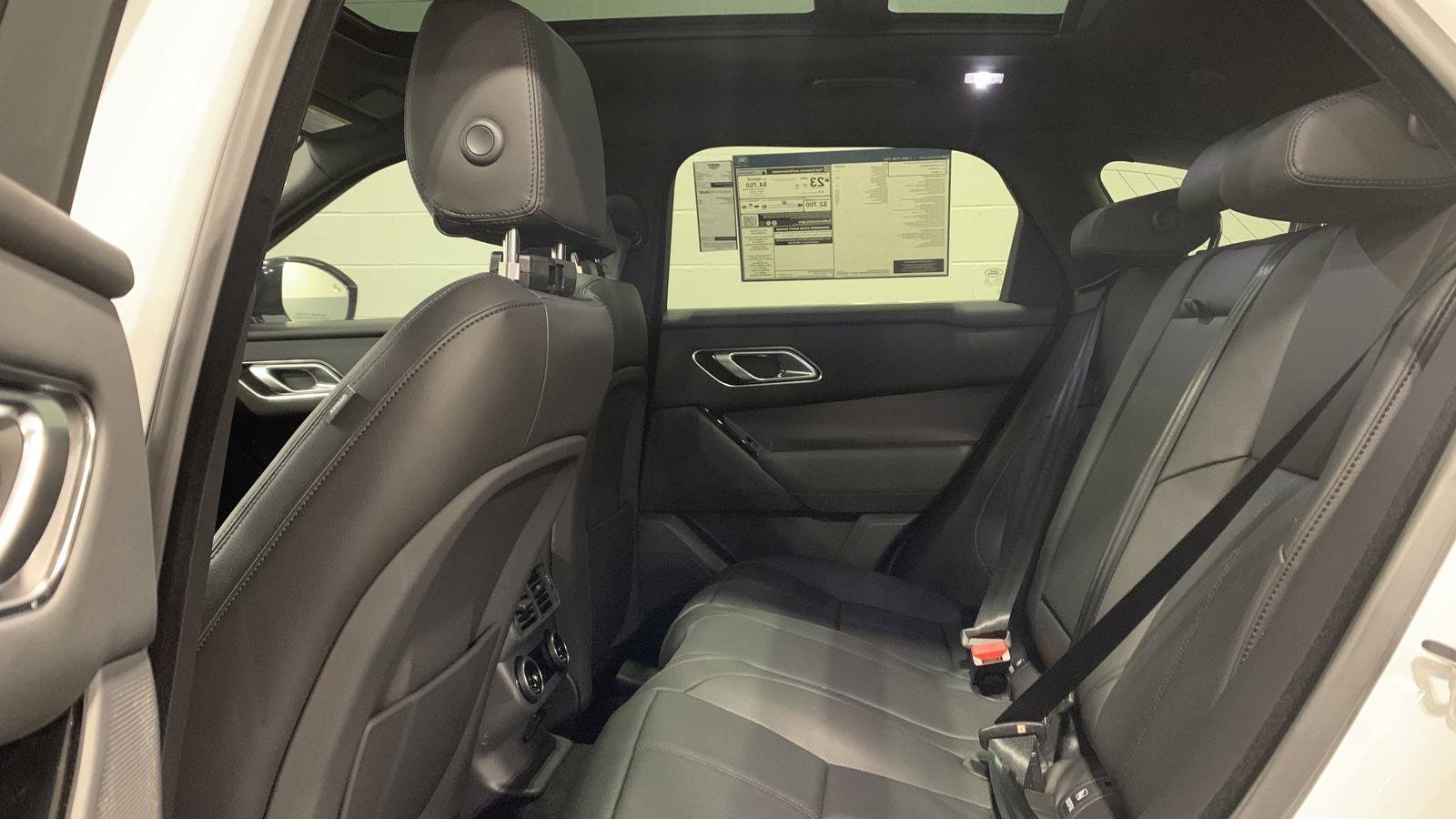 2026 Land Rover Range Rover Velar Dynamic SE photo 5