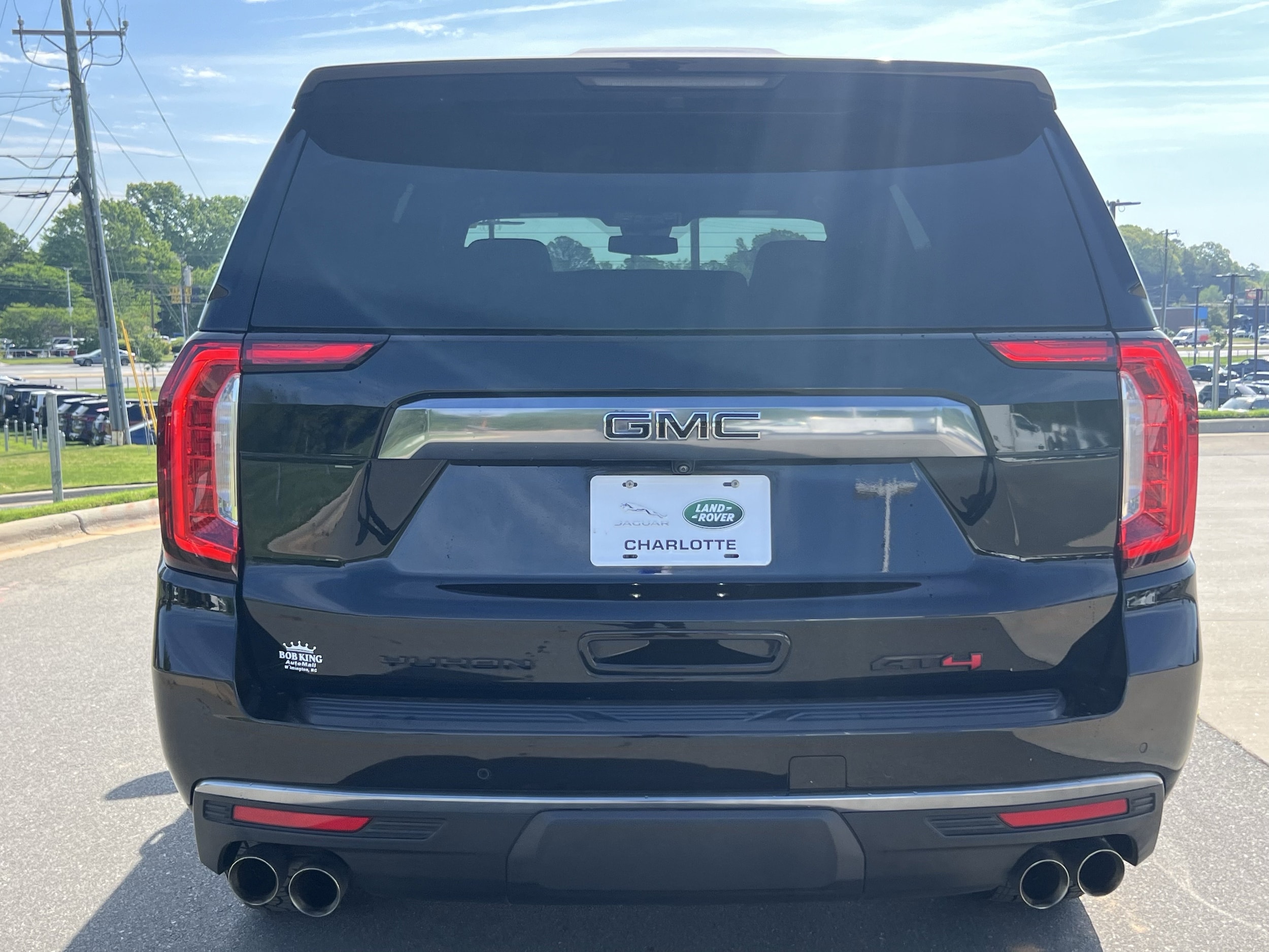 2024 GMC Yukon AT4 photo 5