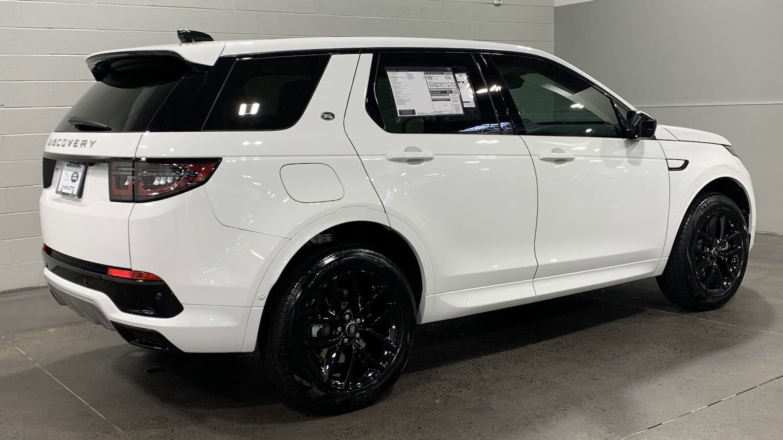 2024 Land Rover Discovery Sport S photo 2