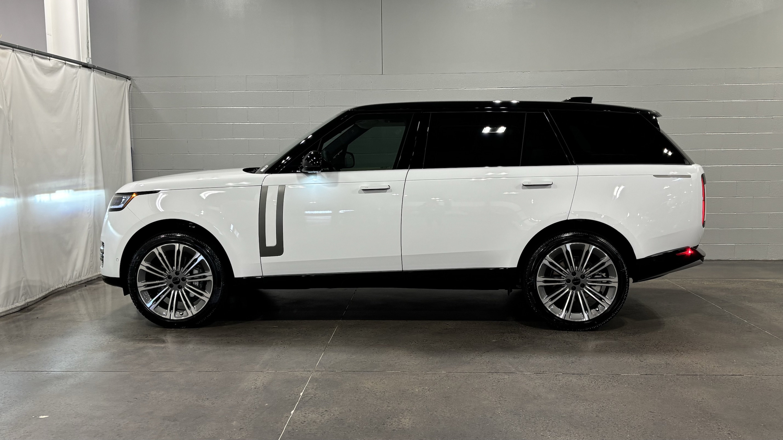 2026 Land Rover Range Rover SE